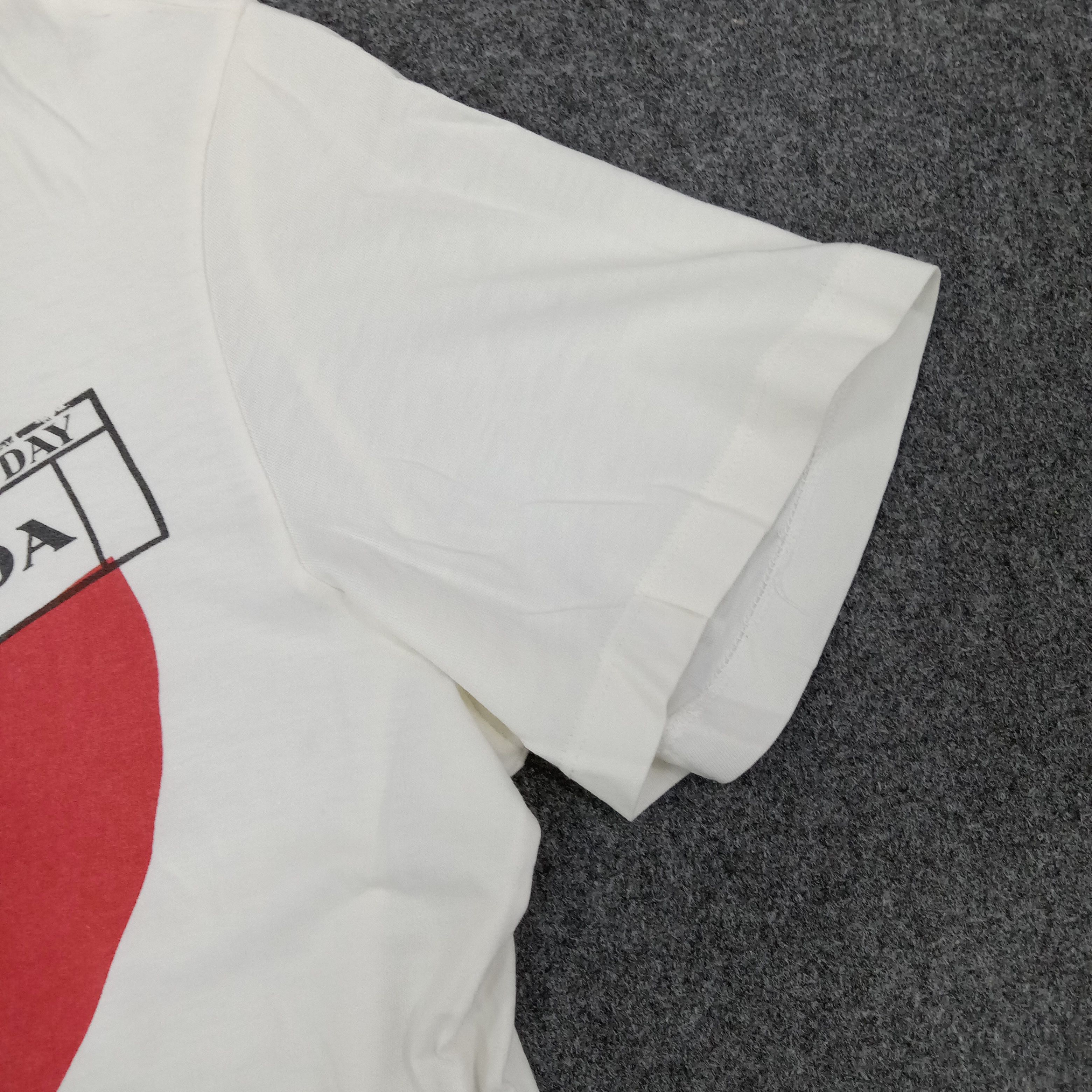 Vintage Prada Italian Brand Love Art Tshirt C259N47 Size US M / EU 48-50 / 2 - 4 Thumbnail