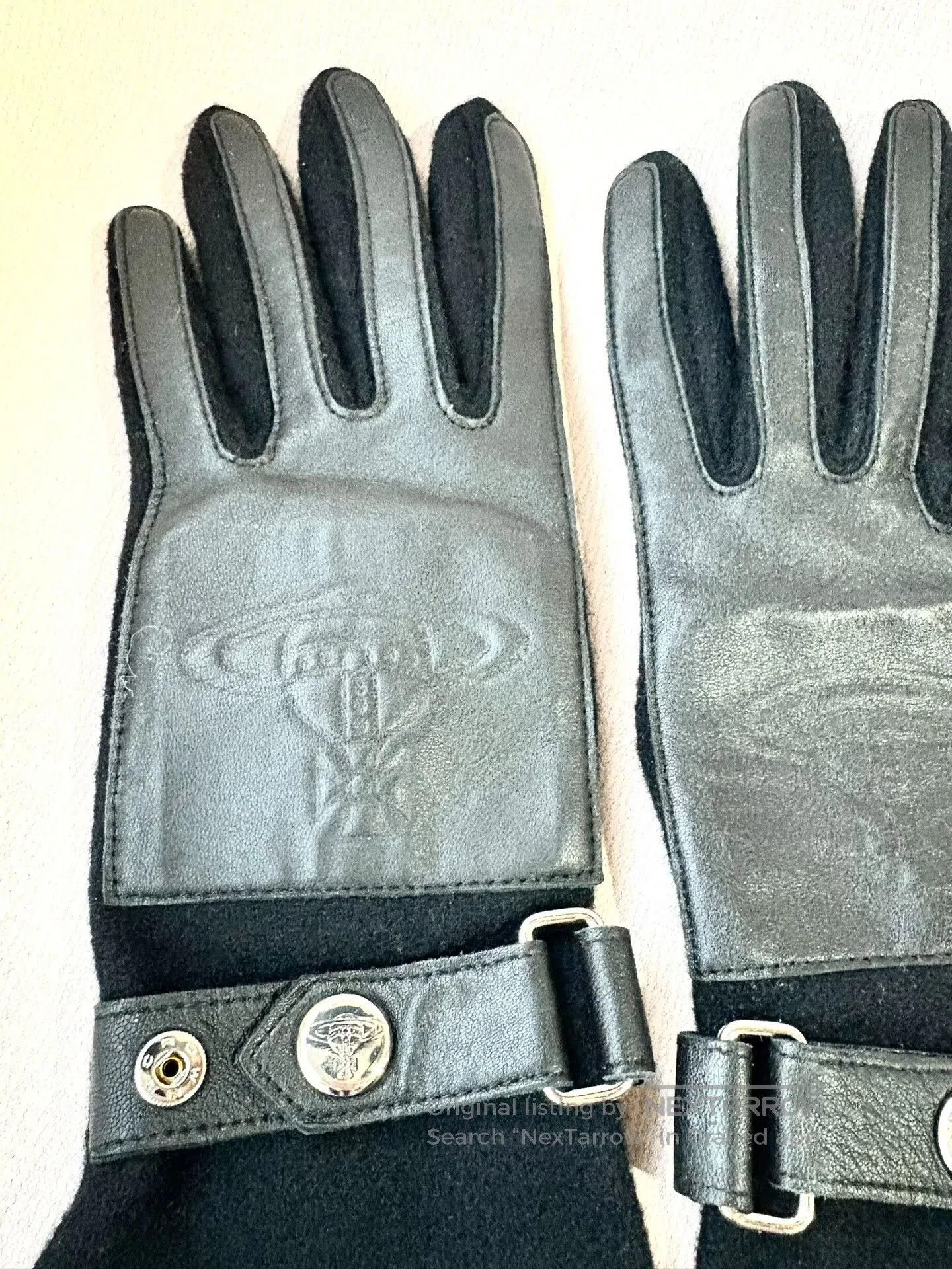 Vivienne Westwood Vivienne Westwood Black Gloves. Size ONE SIZE - 3 Thumbnail