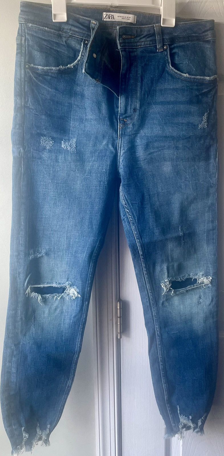 Zara Zara Distressed Denim Jeans Light Wash Slim Fit Size 32 Size US 32 / EU 48 - 2 Thumbnail