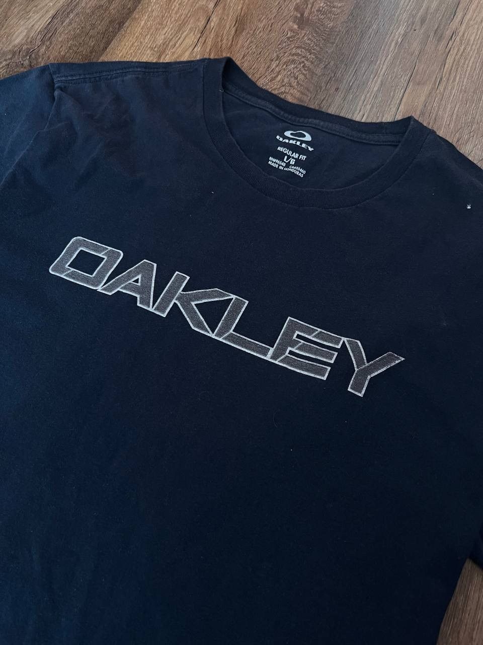Oakley × Vintage Vintage Oakley T-Shirt 2000s Big Logo Japan Outdoor Y2K Size US L / EU 52-54 / 3 - 5 Thumbnail