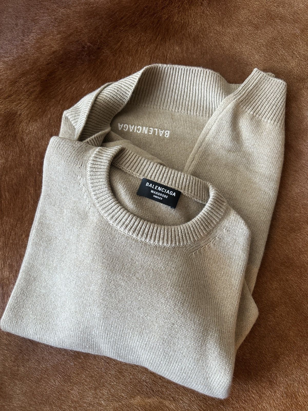 Balenciaga Balenciaga beige cashmere sweater Size S / US 4 / IT 40 - 1 Thumbnail