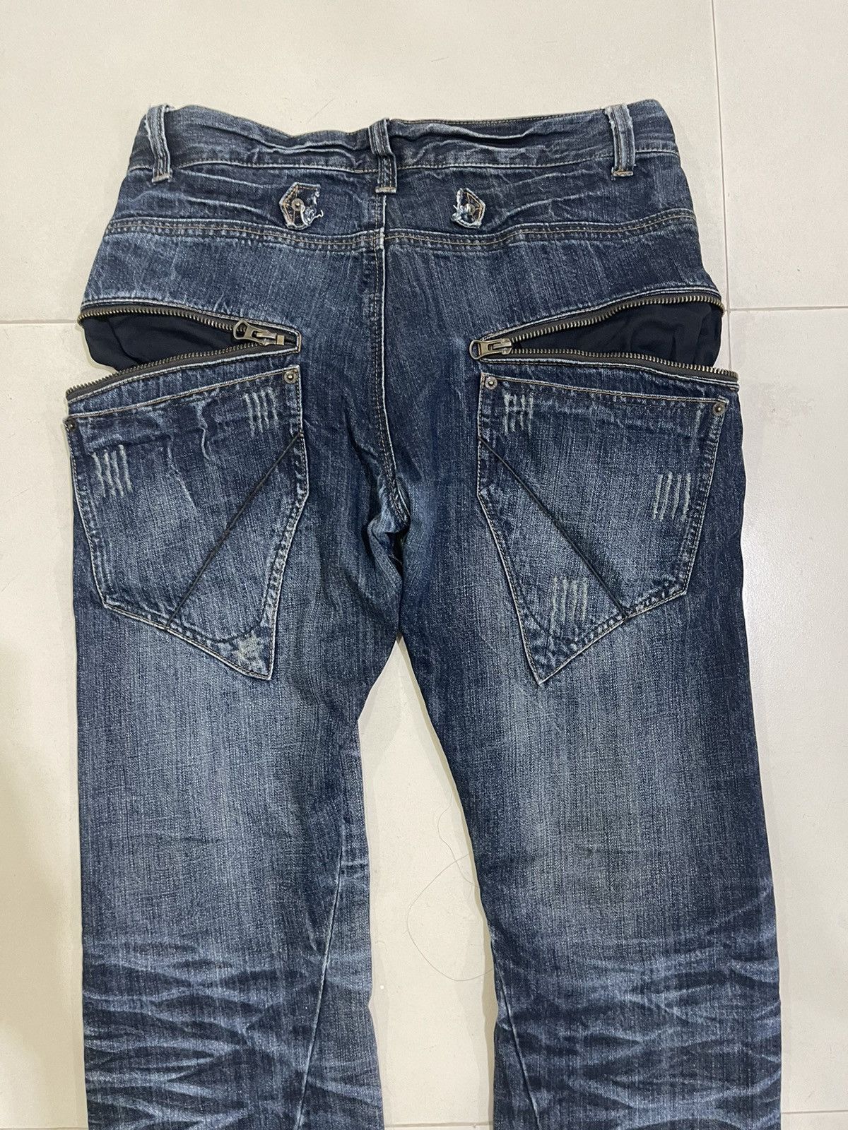 Japanese Brand ❌ON SALE❌90’S FLARE LIGHTING CLAW MARK DESIGN Size US 31 - 5 Thumbnail