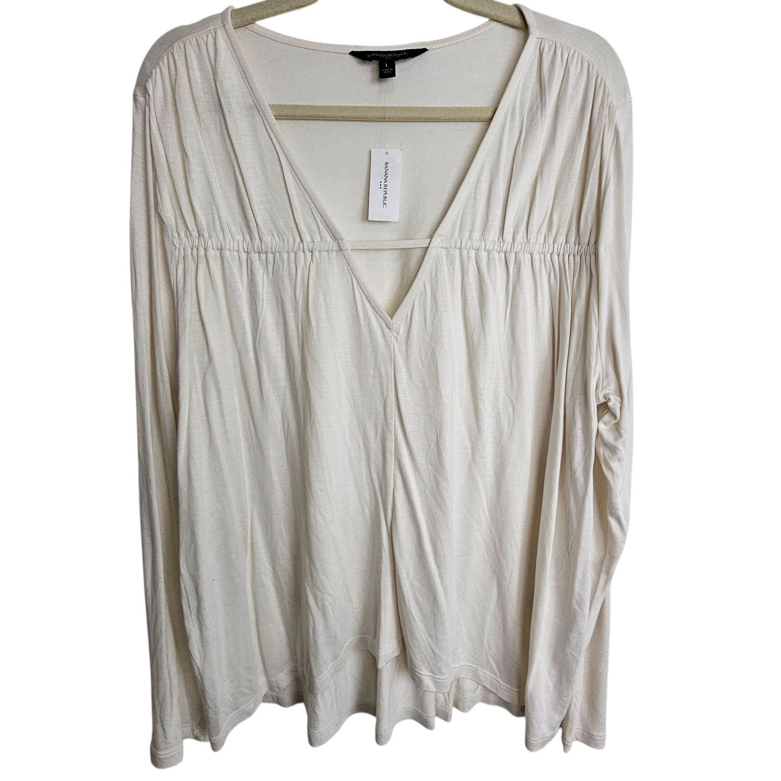 Banana Republic Banana Republic Womens Classic Tunic Size L Ivory Minimalist Size L / US 10 / IT 46 - 1 Thumbnail