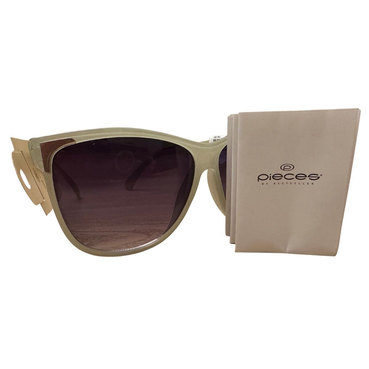 Other Vintage PIECES Sunglasses Gray Frame Size ONE SIZE - 5 Thumbnail