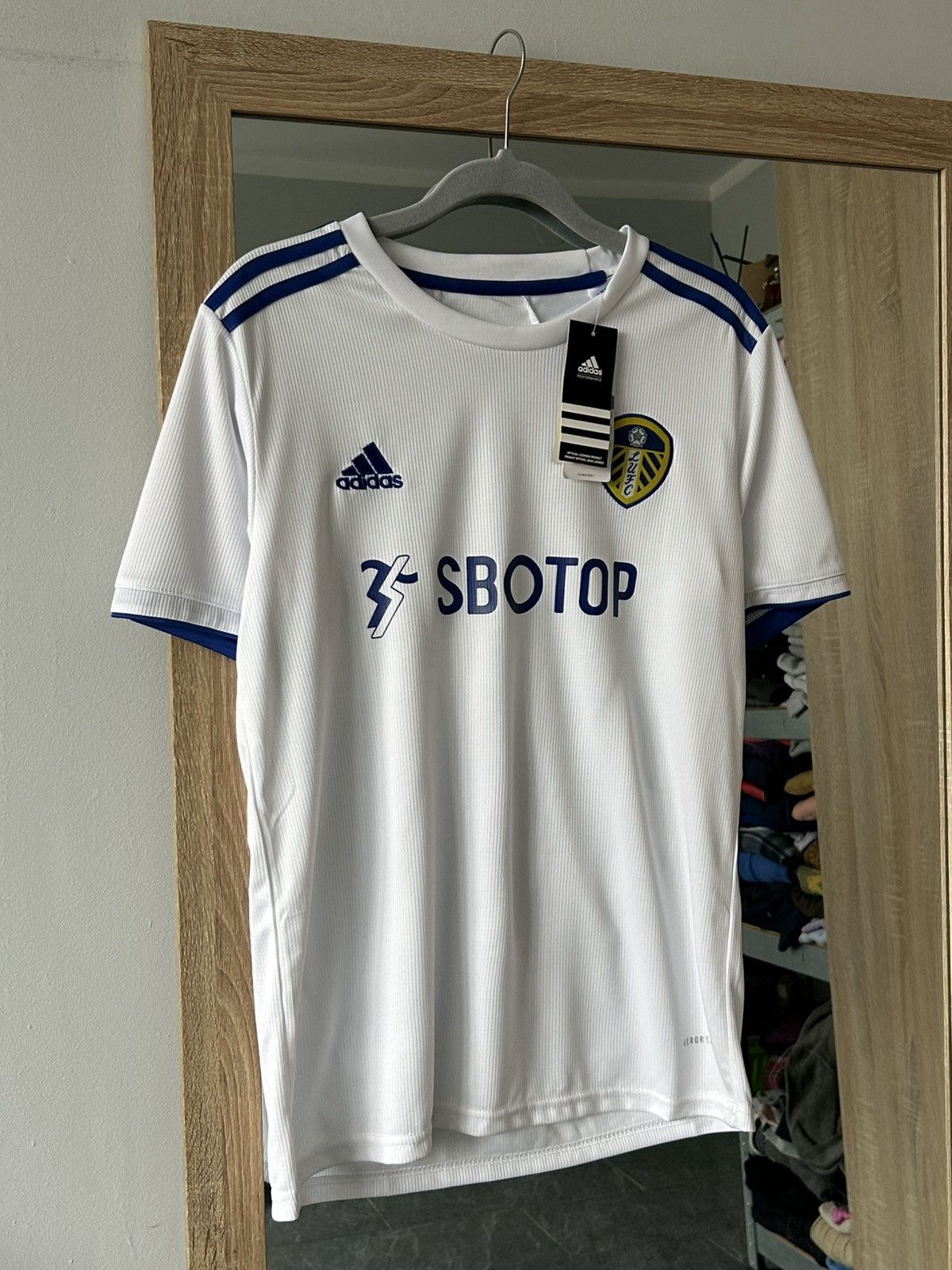 Adidas Leeds United 2020 home football shirt jersey camiseta Adidas Size US S / EU 44-46 / 1 - 1 Thumbnail