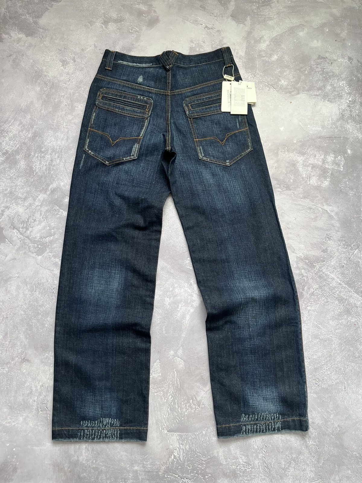 Versace Jeans Couture VINTAGE VERSACE JEANS COUTURE BAGGY PANTALONE VEST. DENIM Size US 30 / EU 46 - 14 Thumbnail
