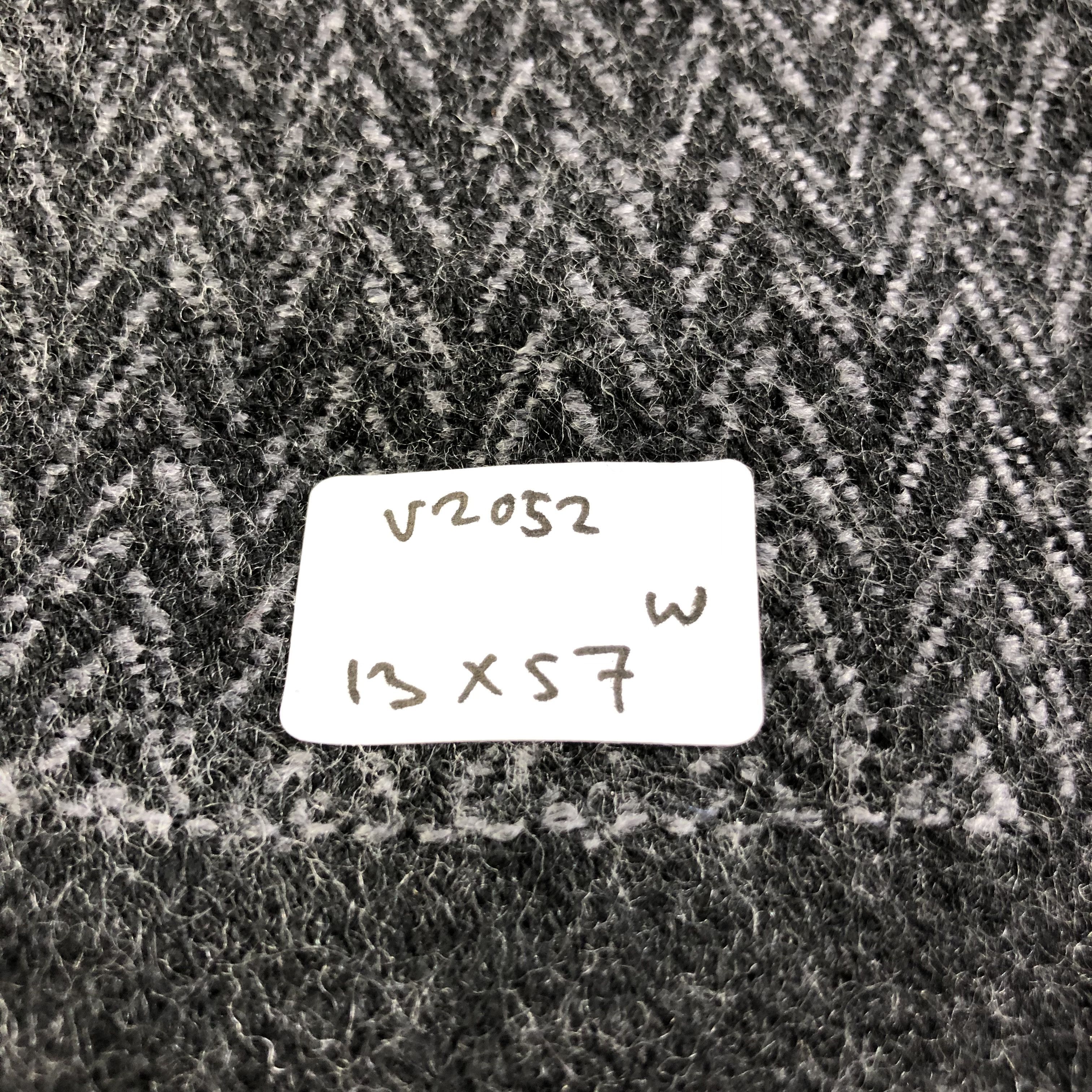 Versace Versace Medusa Head Wool Scarf Muffler V2052 Size ONE SIZE - 9 Thumbnail