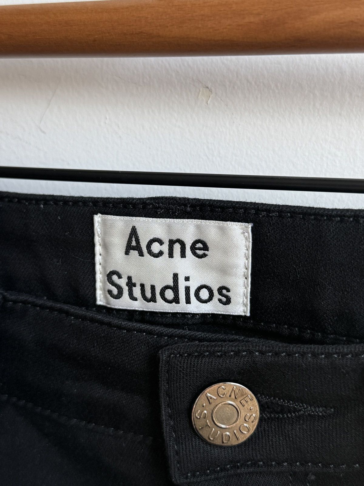 Acne Studios Acne Studios black skinny jeans Size US 29 - 2 Thumbnail