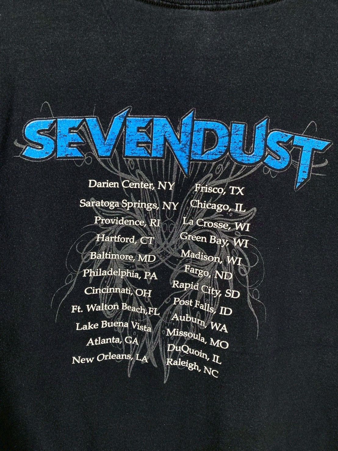 Band Tees Vintage Sevendust T-Shirts DO1232 Size US M / EU 48-50 / 2 - 4 Thumbnail