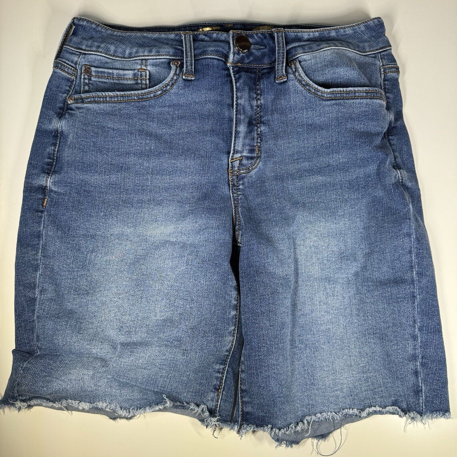 Seven 7 Seven7 Sunset Bermuda Fray Shorts Medium Wash Miners Size 8 Size 30" / US 8 / IT 44 - 4 Thumbnail