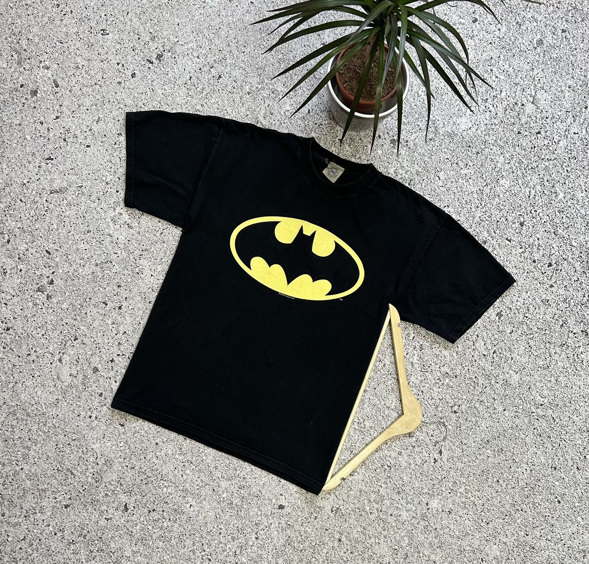 DC Comics × Vintage Rare Vintage 2006 Batman Logo Cartoon Movie Retro T-Shirt Size US XL / EU 56 / 4 - 1 Thumbnail
