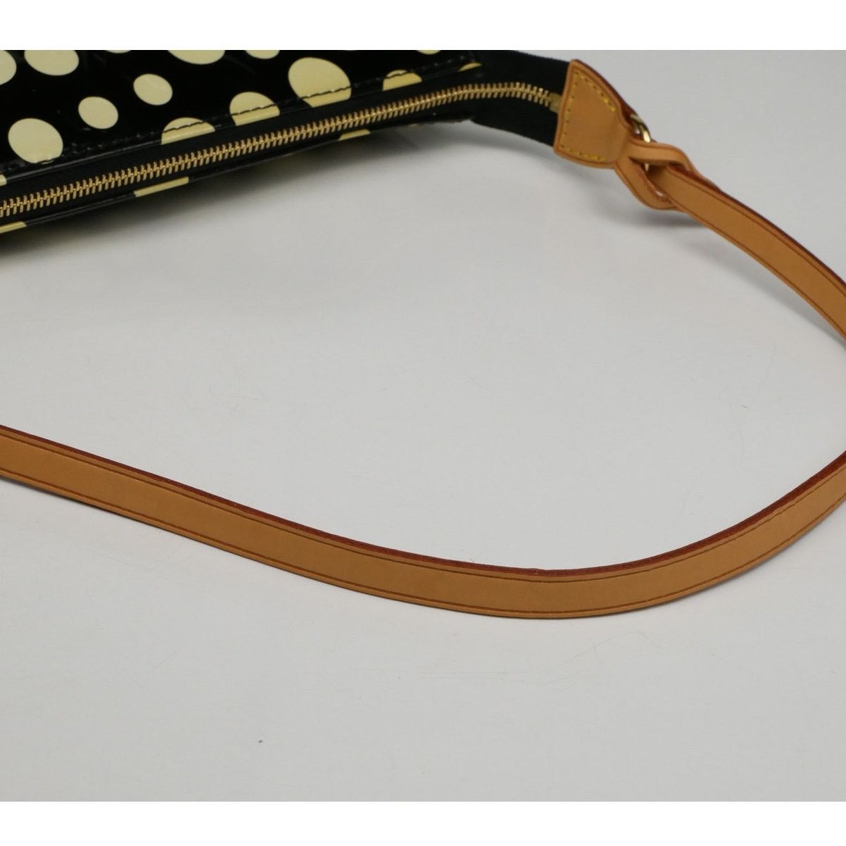 Louis Vuitton Louis Vuitton Vernis Yayoi Kusama Pochette Accessories Size ONE SIZE - 6 Thumbnail