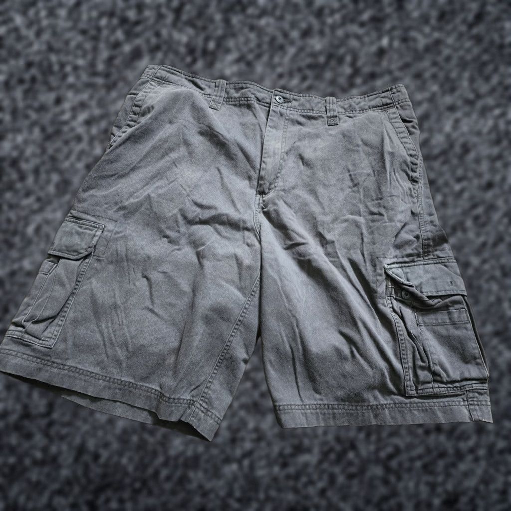 Old Navy VINTAGE Old Navy Mens Cargo Shorts 42 Black Canvas Cargo Pocket Casual Mens Shirt? Size US 42 / EU 58 - 1 Thumbnail