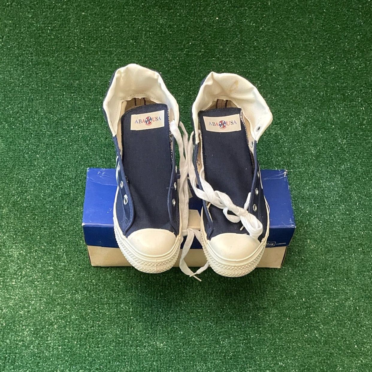 Converse VINTAGE Converse ABA Made In USA High Navy Canvas Rare Old Stock 4.5 Mens Basketball Sneaker Size US 5 / EU 37 - 3 Thumbnail