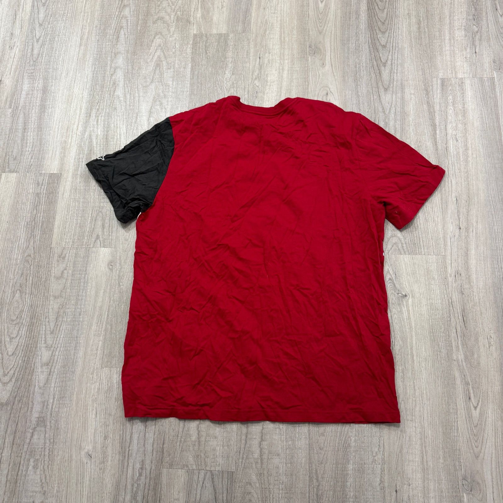 Starter Starter Tampa Bay Buccaneers Shirt Mens 2XL Red All Over Size US XXL / EU 58 / 5 - 6 Thumbnail