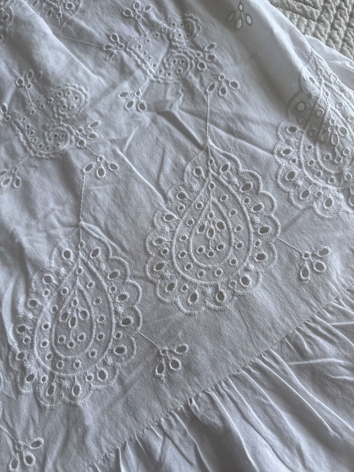Japanese Brand Vintage 00s White Cotton Eyelet Paisley Midi Dress Size XXS / US 00 / IT 34 - 7 Thumbnail