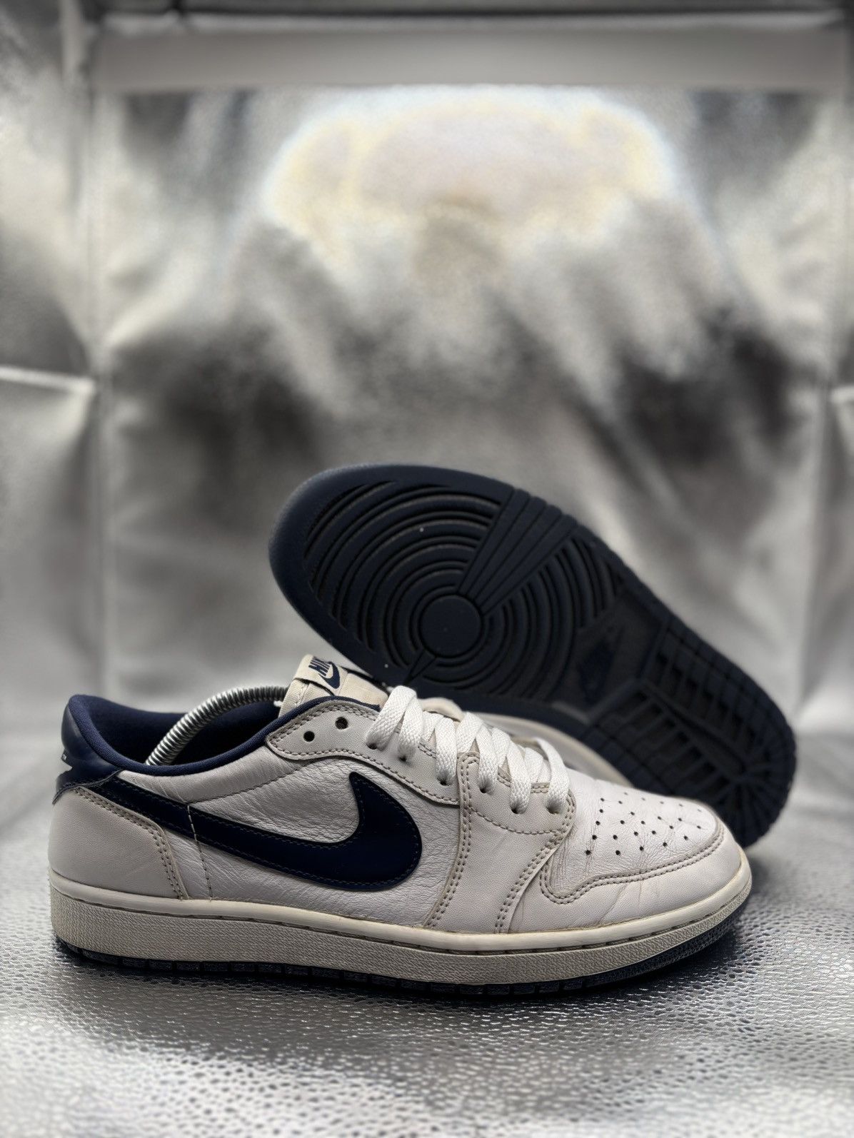 Jordan Brand Air Jordan 1 Low Midnight Navy Size US 9.5 / EU 42-43 - 1 Thumbnail