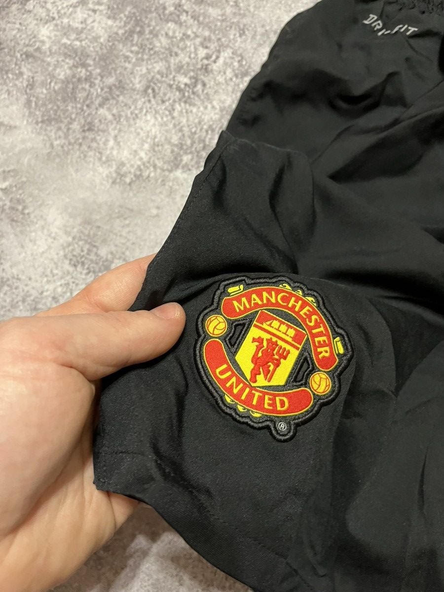 Nike Nike Manchester United shorts Size US 32 / EU 48 - 4 Thumbnail