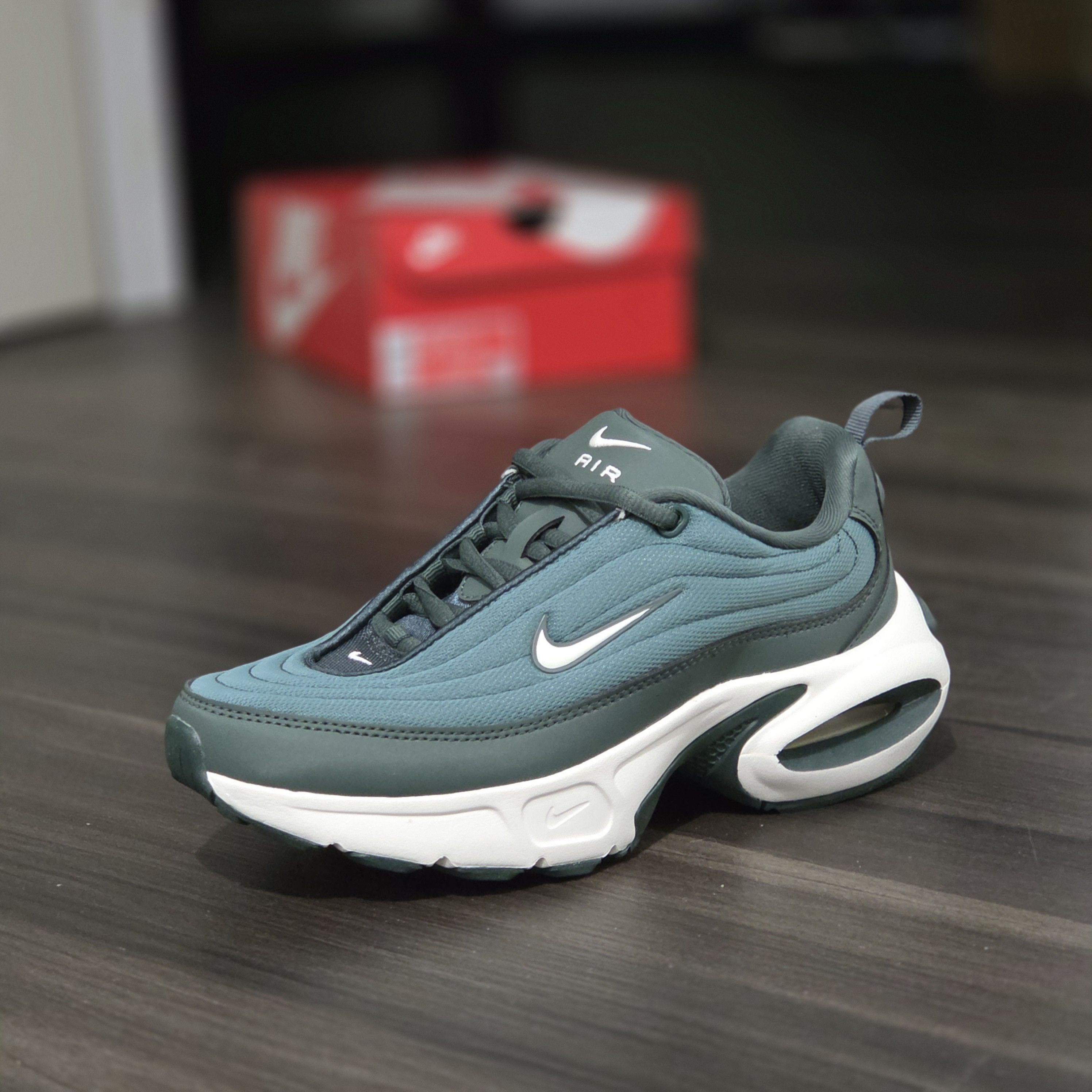 Nike Nike Air Max Women’s Vintage Green Bicoastal Soft-SZ 6.5 Size US 6.5 / IT 36.5 - 6 Thumbnail