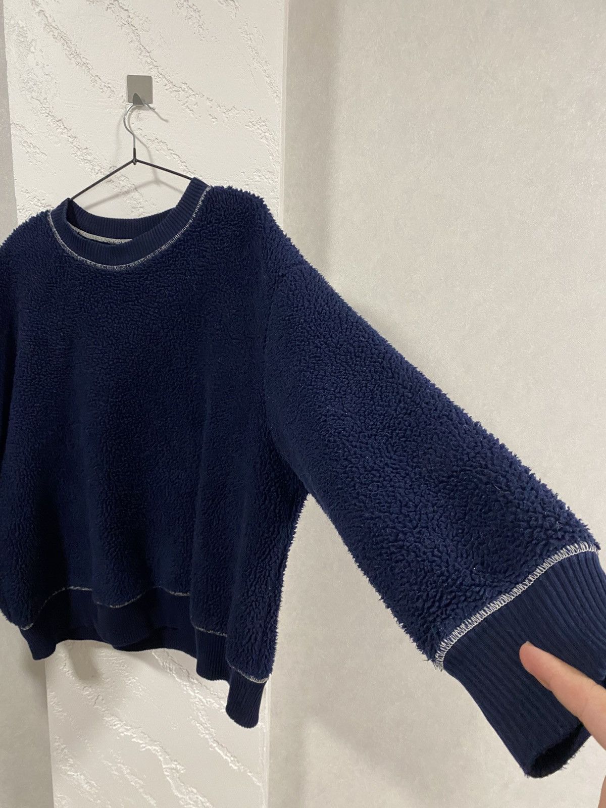 Japanese Brand Uniqlo JW Anderson Unisex Boa Fleece Oversized Sweatshirt Size US L / EU 52-54 / 3 - 3 Thumbnail