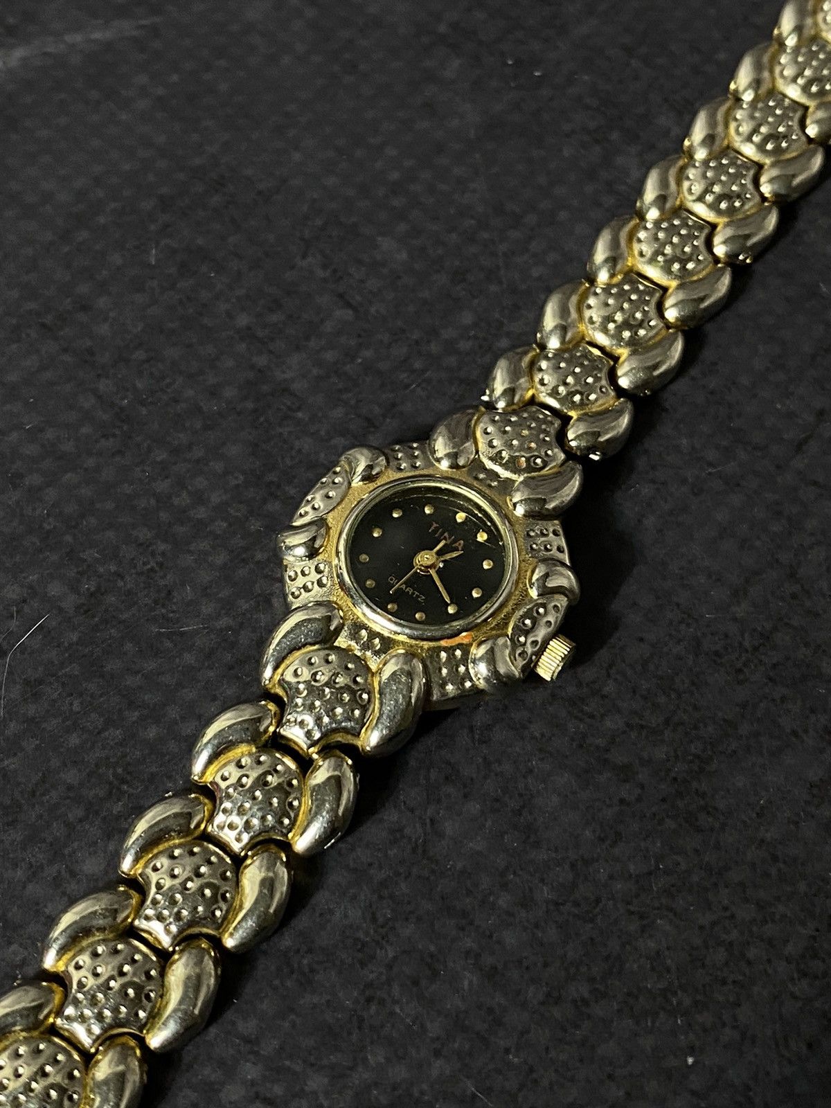 Japanese Brand Futuristic Vintage TINA Watch, Quartz, Original Design Size ONE SIZE - 4 Thumbnail