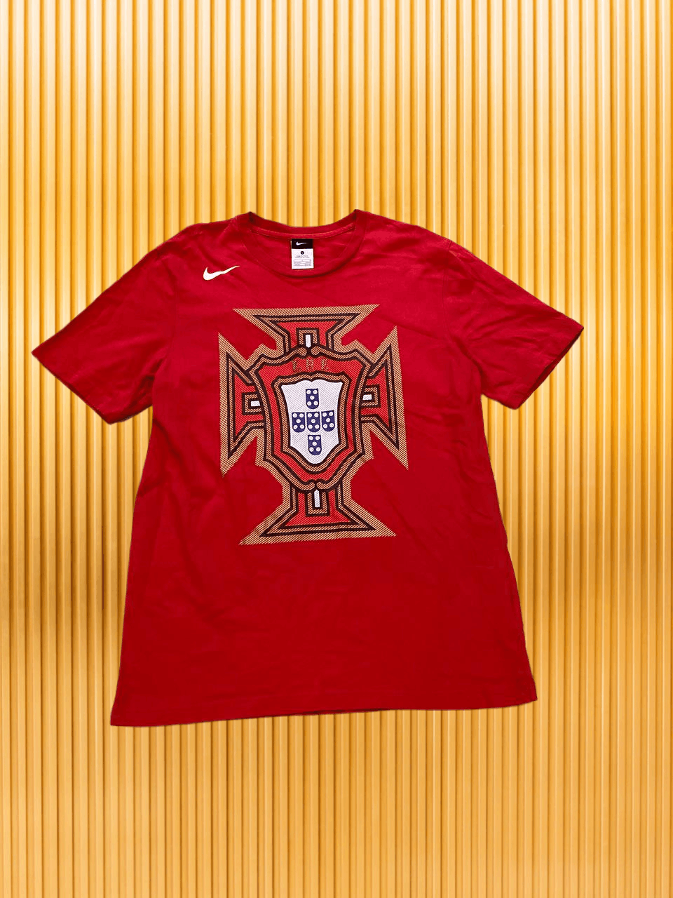 Nike Y2K Vintage Nike T-Shirt Streetwear big print Size US L / EU 52-54 / 3 - 1 Thumbnail