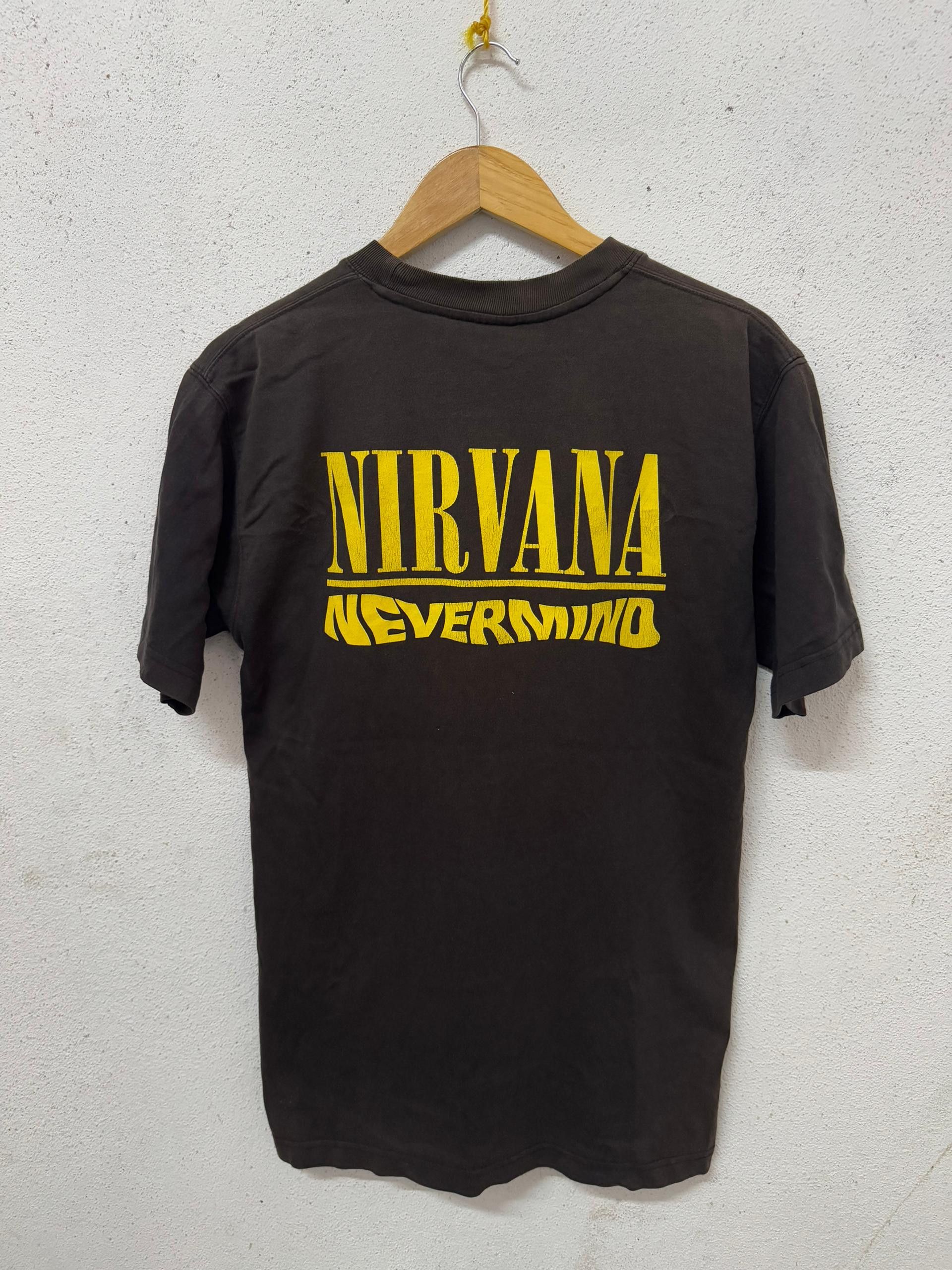 Band Tees Vintage y2k sunfaded nirvana smile tee Size US S / EU 44-46 / 1 - 5 Thumbnail
