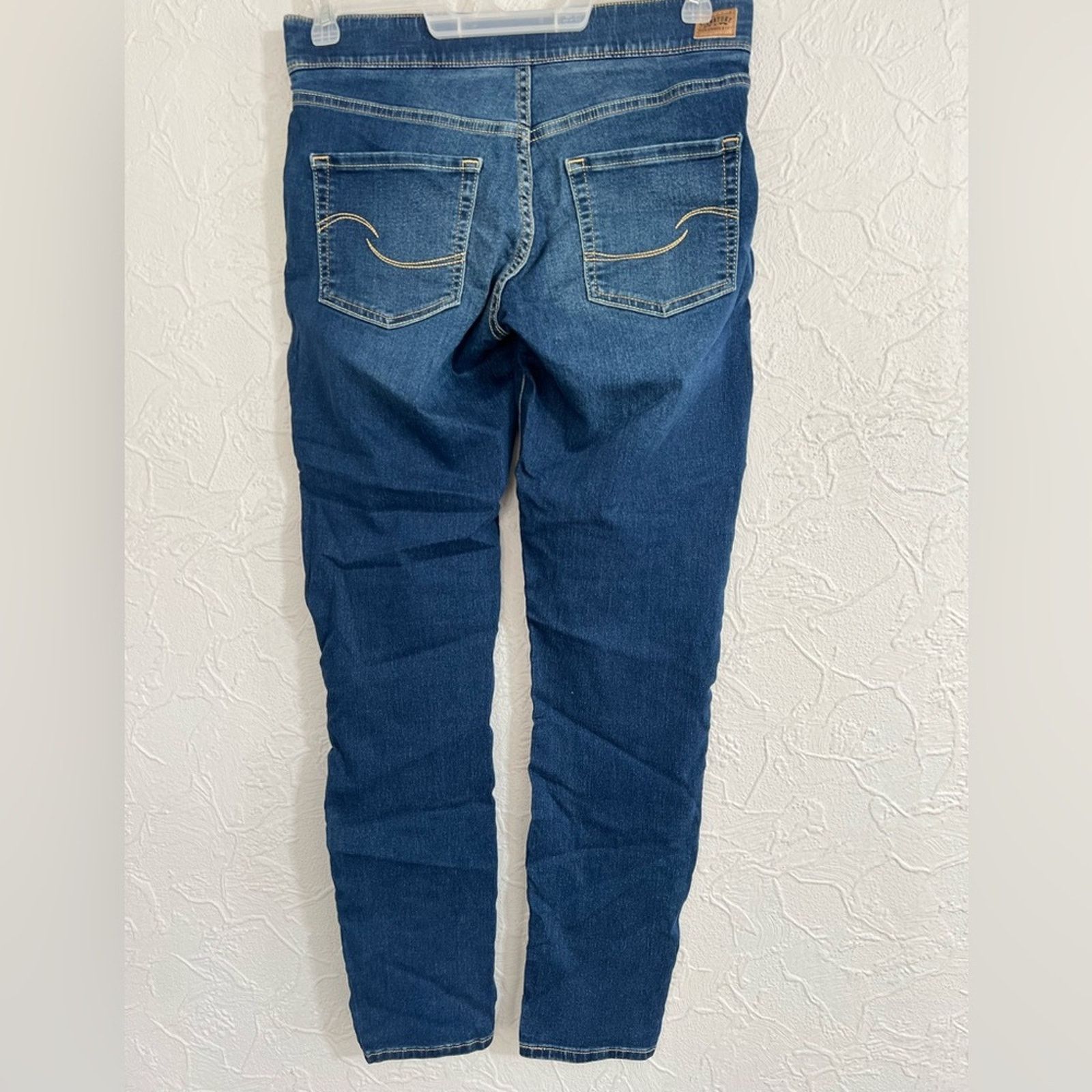 Levi's Signature by Levis Totally Shaping Pull-On Skinny 29x32 Size 29" - 2 Thumbnail