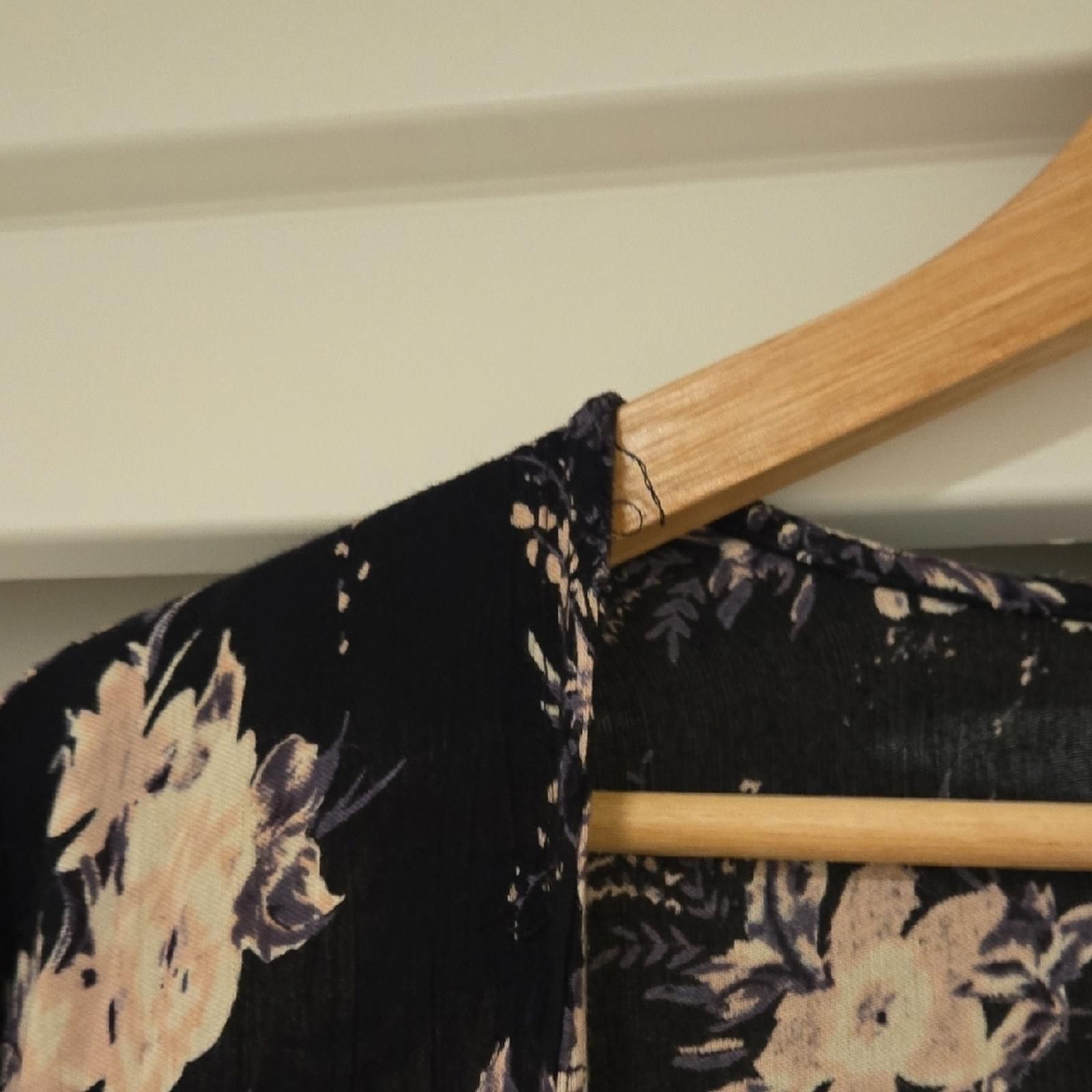 Other Francesca's Collection Floral Kimono Cardigan Size S / US 4 / IT 40 - 4 Thumbnail