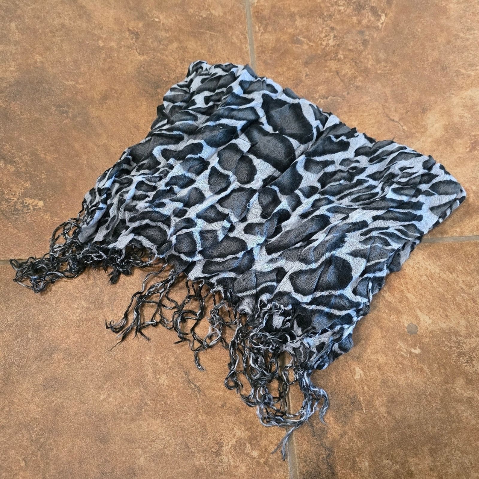 Other Grey Animal Print Detailed Scarf Size ONE SIZE - 3 Thumbnail