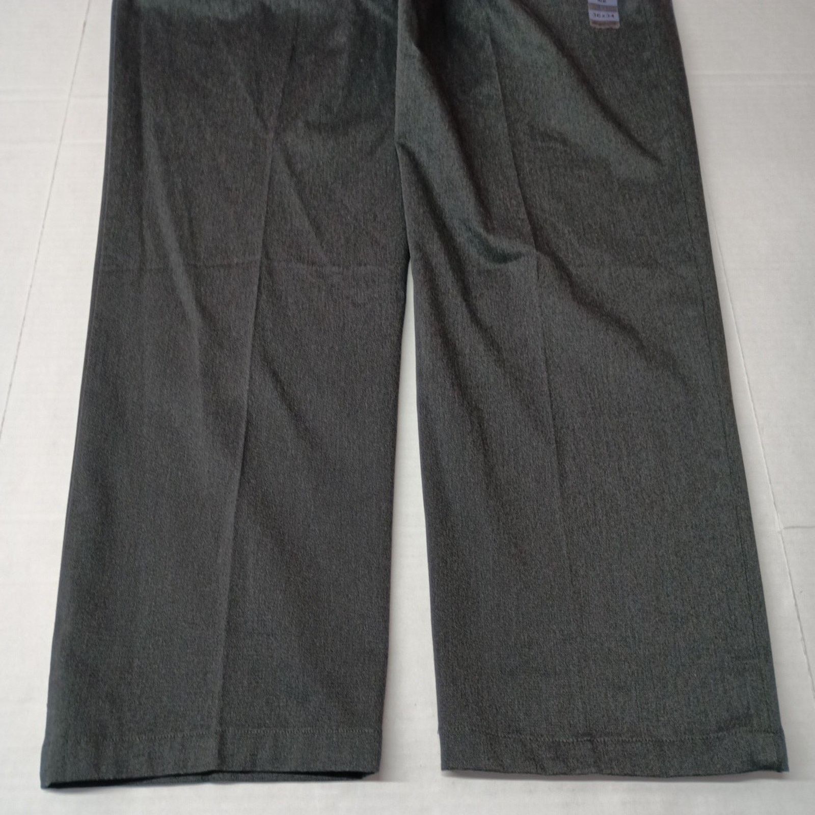 Dockers Dockers Signature Khakis Mens 36x34 Gray Relaxed Fit Pleated Size US 36 / EU 52 - 8 Thumbnail