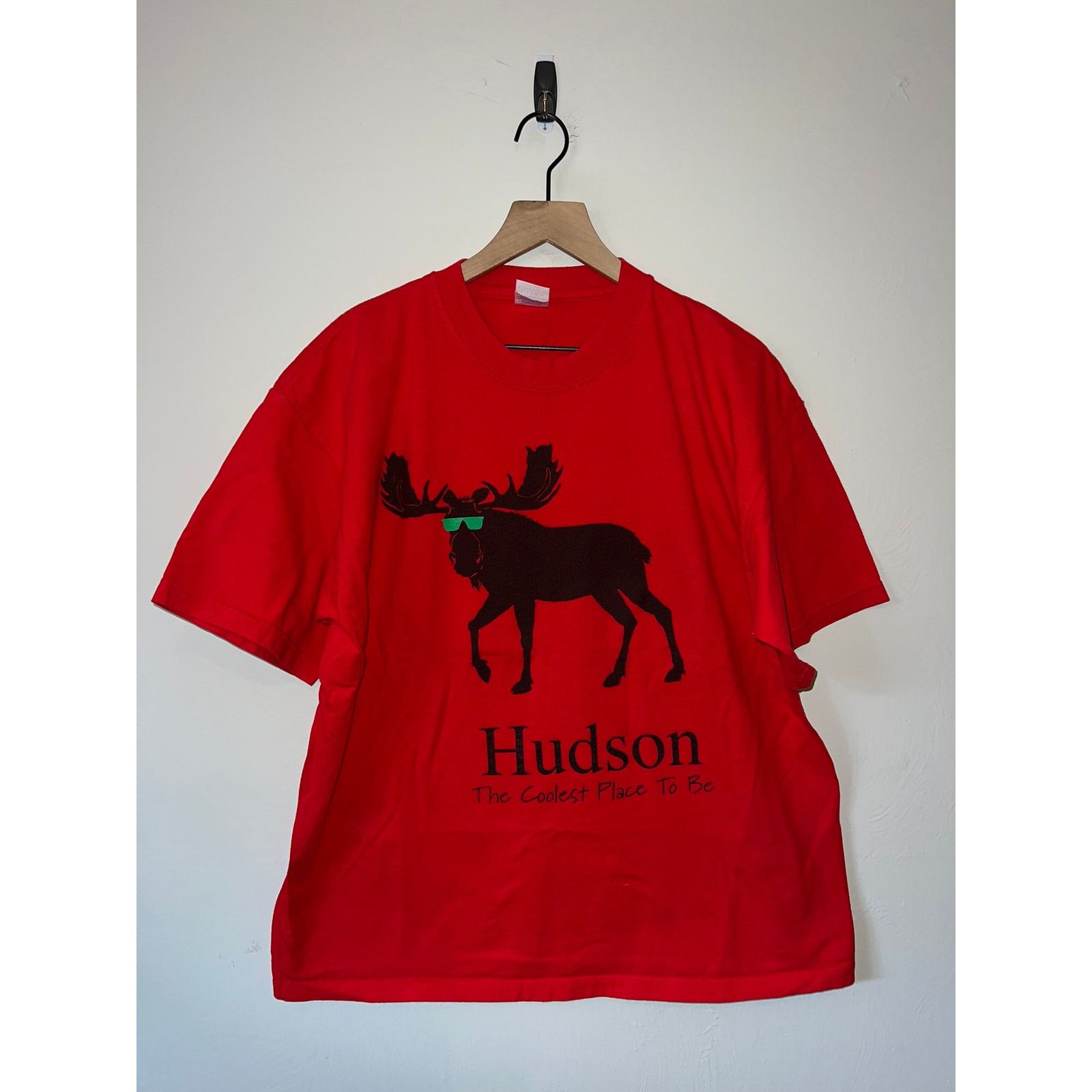 Gildan Vintage Hudson Shirt The Coolest Place Moose Tee VTG 2000s Size US XL / EU 56 / 4 - 1 Thumbnail