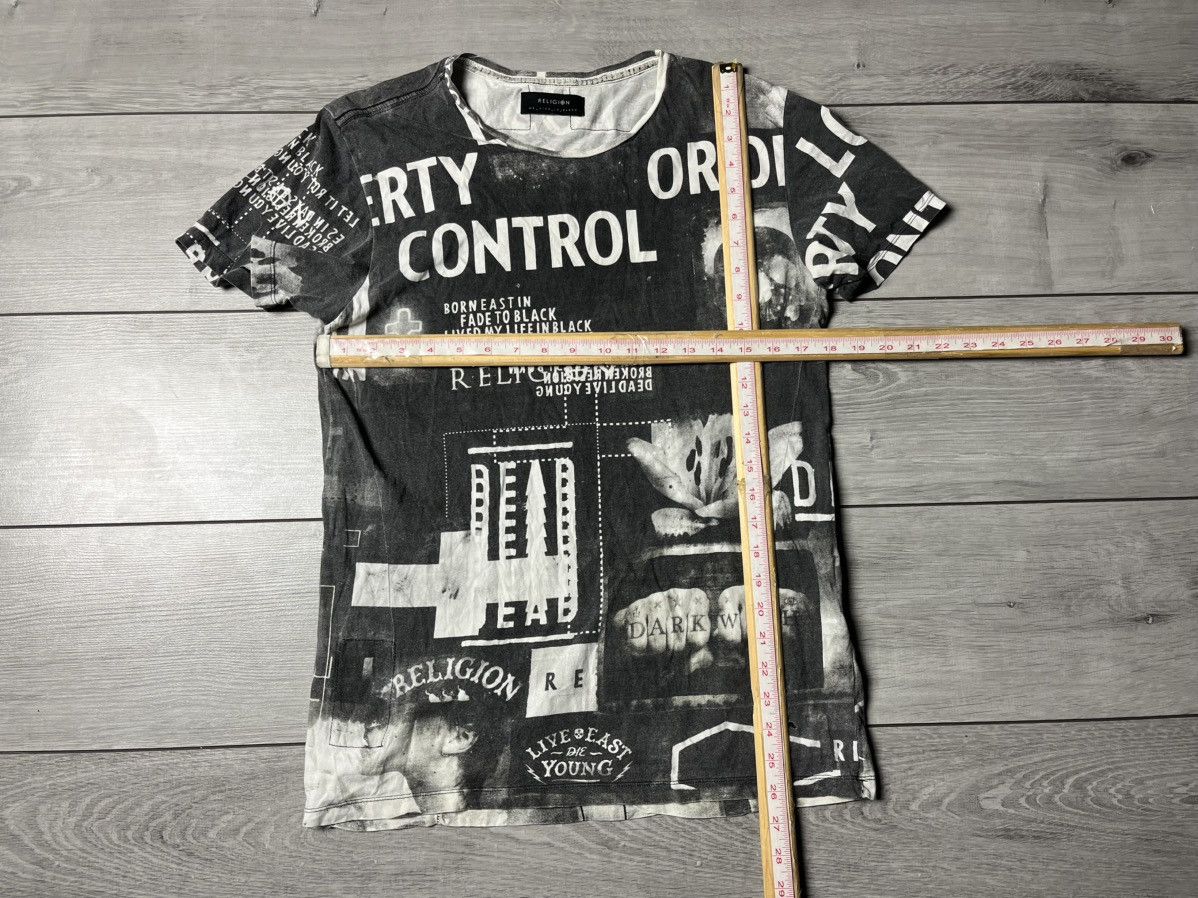 Japanese Brand Religion Tshirt we live in black size Small Size US S / EU 44-46 / 1 - 6 Thumbnail