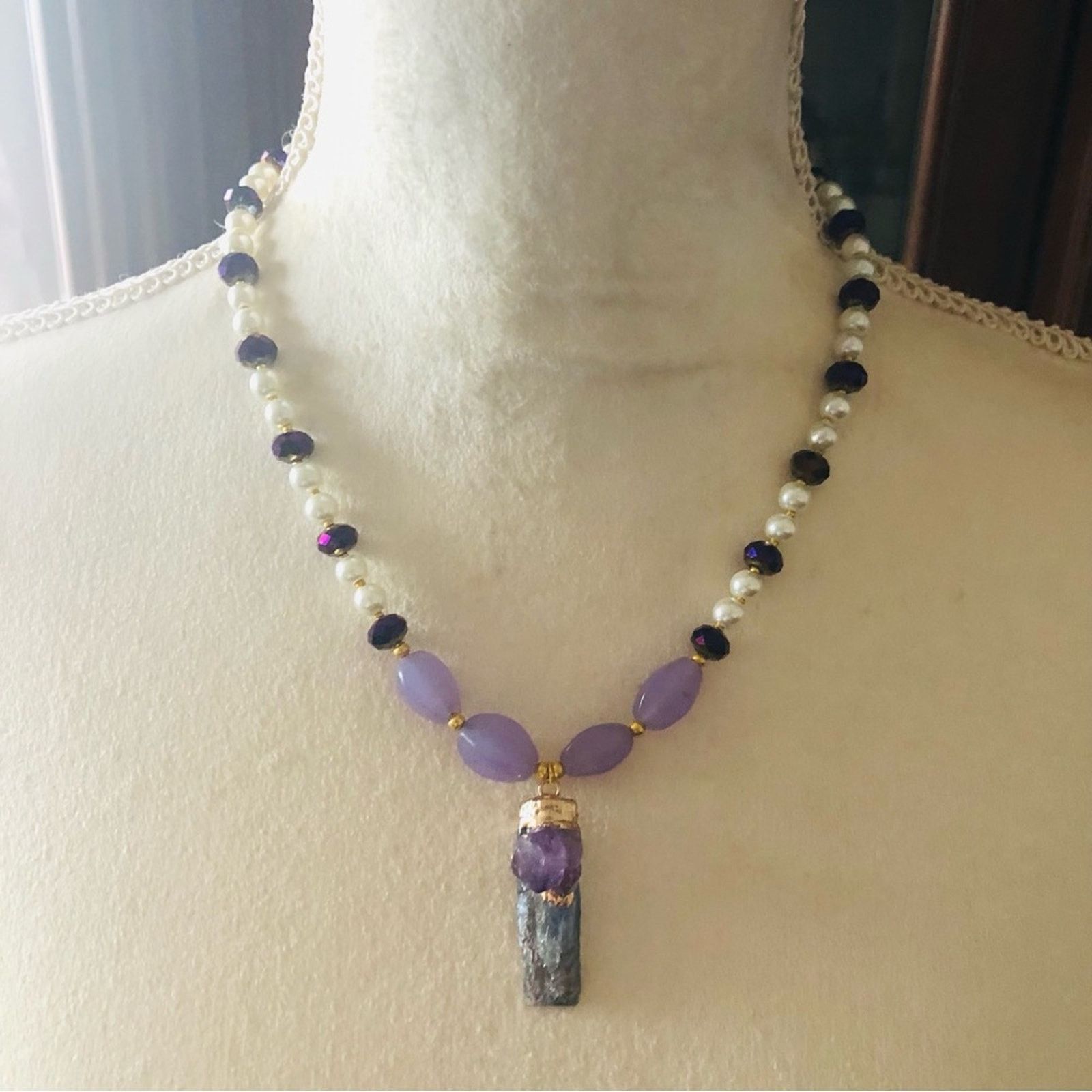 Handmade Handcrafted repurpose kyanite and amethyst Pearl necklace Size ONE SIZE - 2 Thumbnail