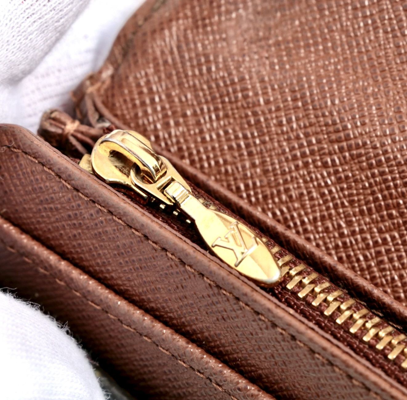 Louis Vuitton Louis Vuitton Limited Edition Monogram Etoile Eugenie Wallet Size ONE SIZE - 9 Thumbnail