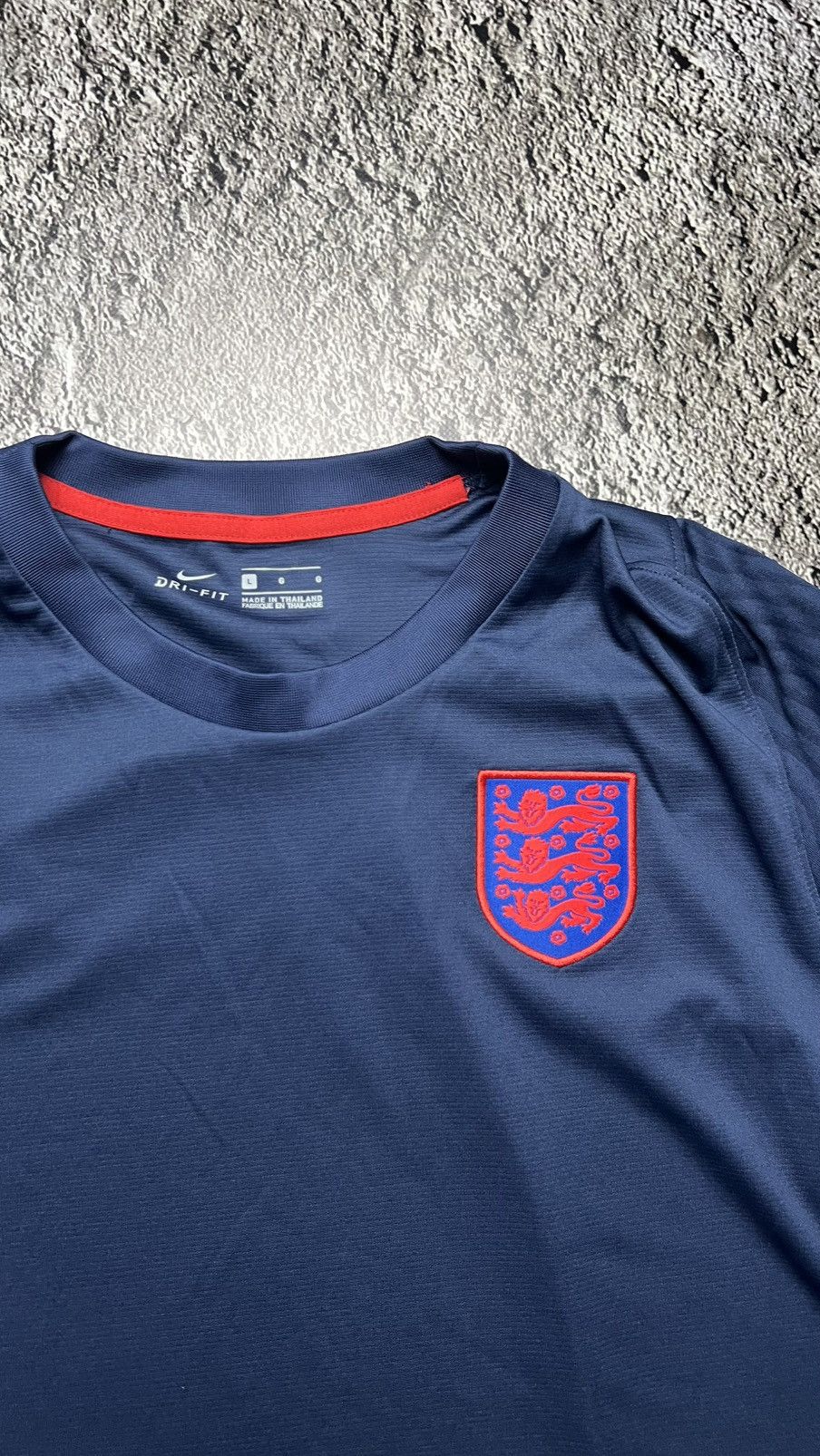 Nike 2020 nike England national football team pre game jersey Size US L / EU 52-54 / 3 - 3 Thumbnail
