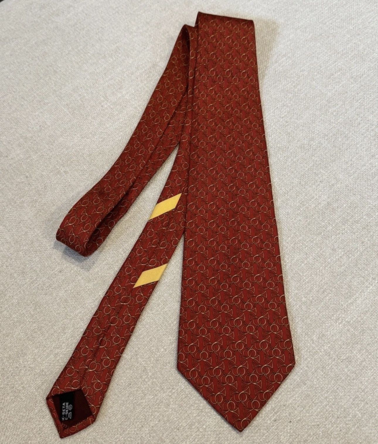 Salvatore Ferragamo Salvatore Ferragamo Neck Tie Red/Gold French Horns 100% Silk Size ONE SIZE - 1 Thumbnail