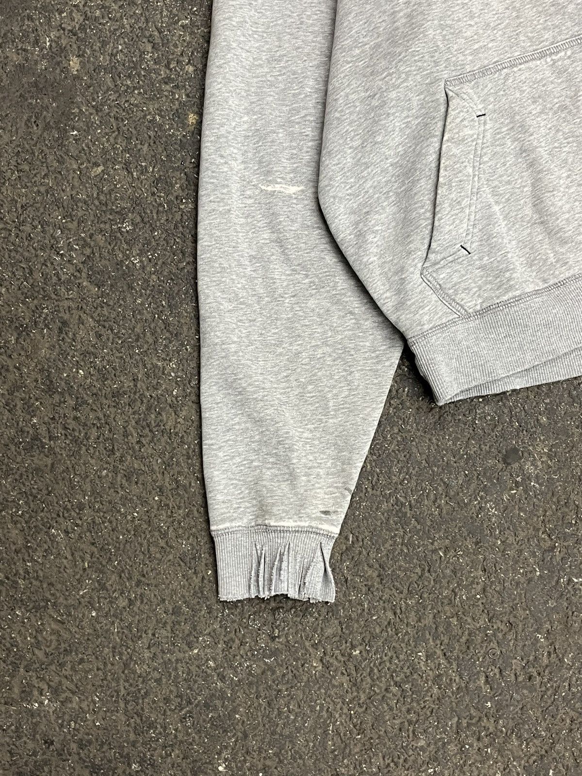 Nike × Vintage Nike y2k faded and distressed embroidered hoodie hype skater Size US M / EU 48-50 / 2 - 3 Thumbnail