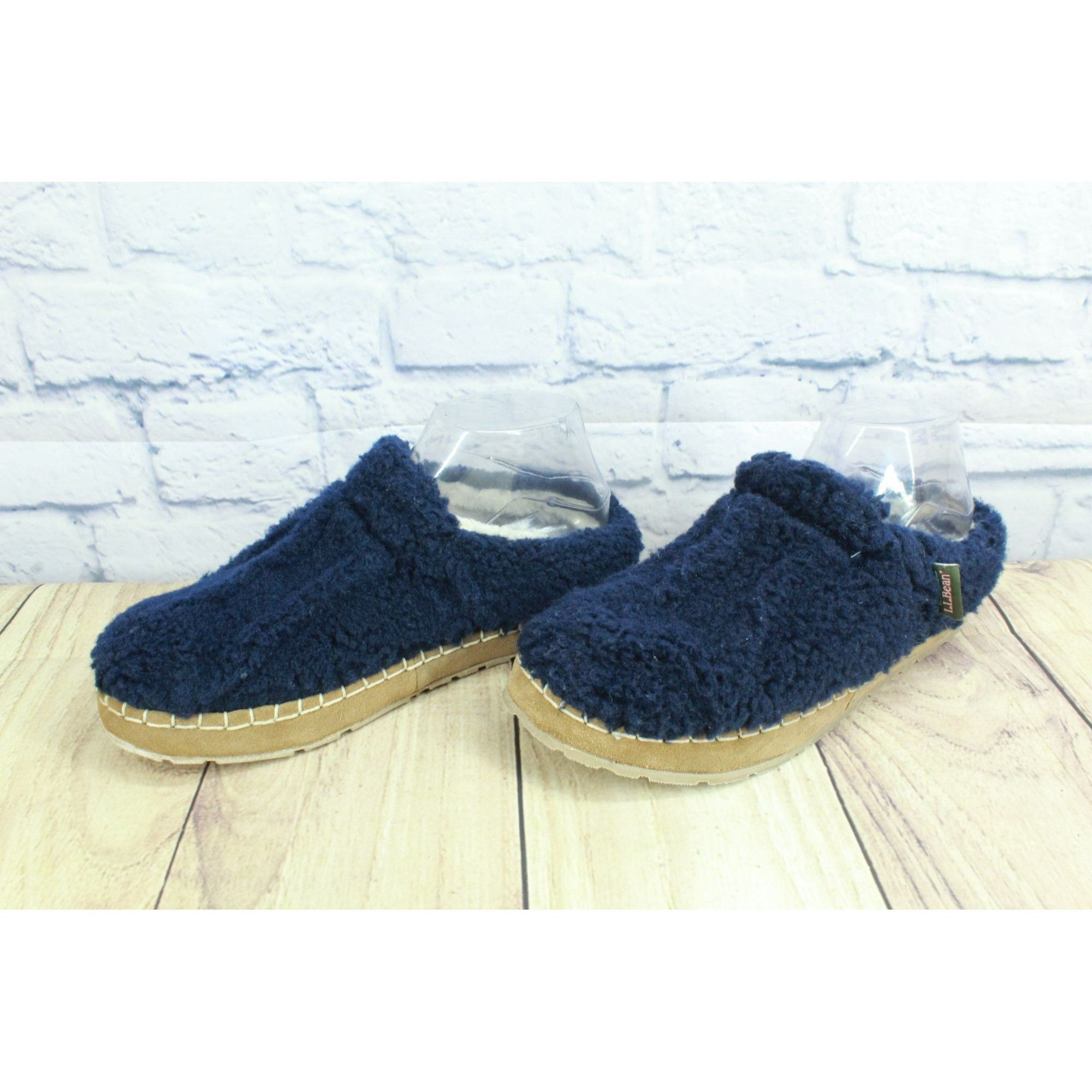 L.L. Bean LL Bean Women's Wicked Good Fleece Cozy Slippers Size US 8 / IT 38 - 2 Thumbnail