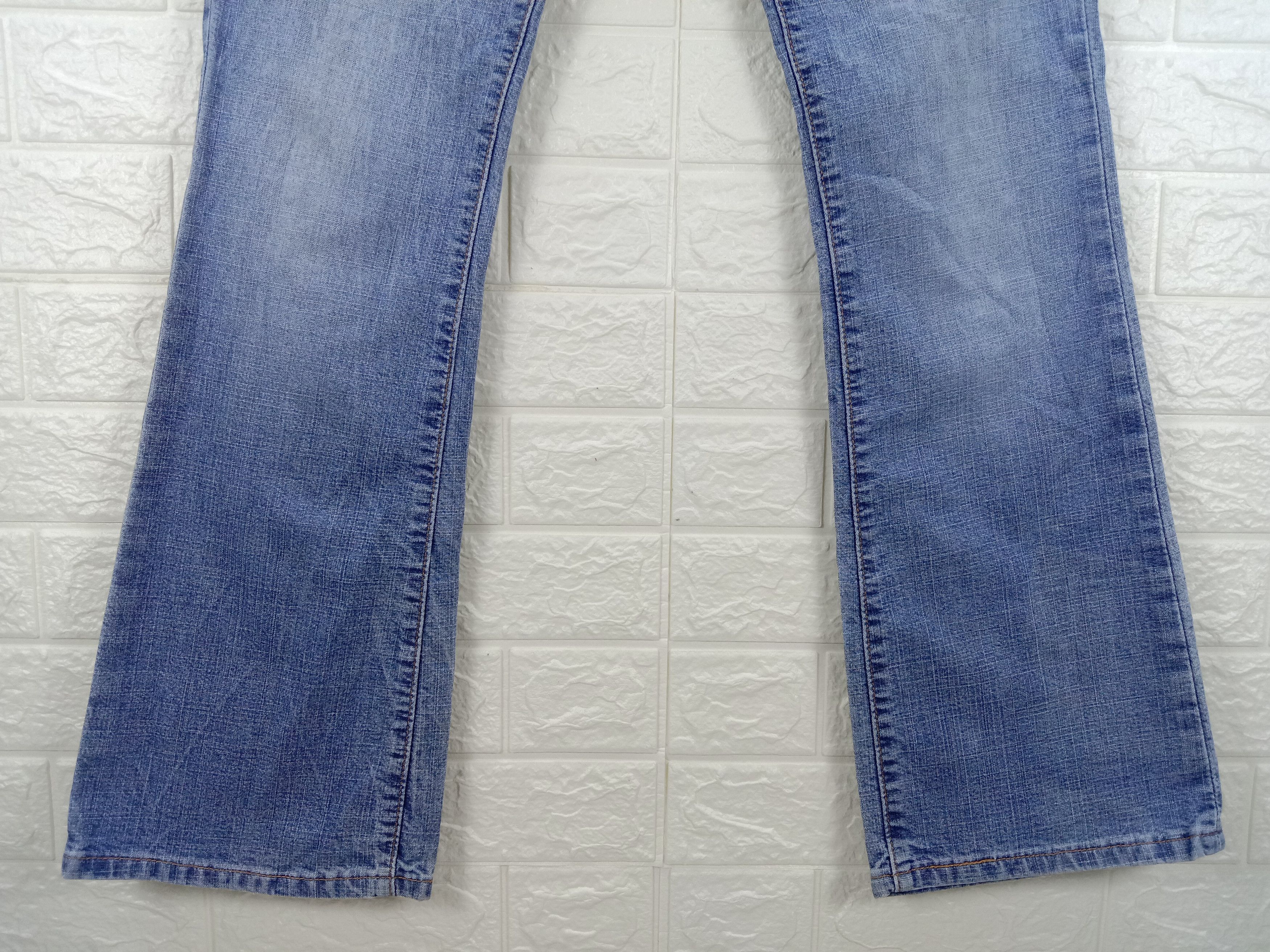 Levi's Vintage Levi's 518 Flare Jeans Superlow Stretch Denim Size 32" / US 10 / IT 46 - 4 Thumbnail