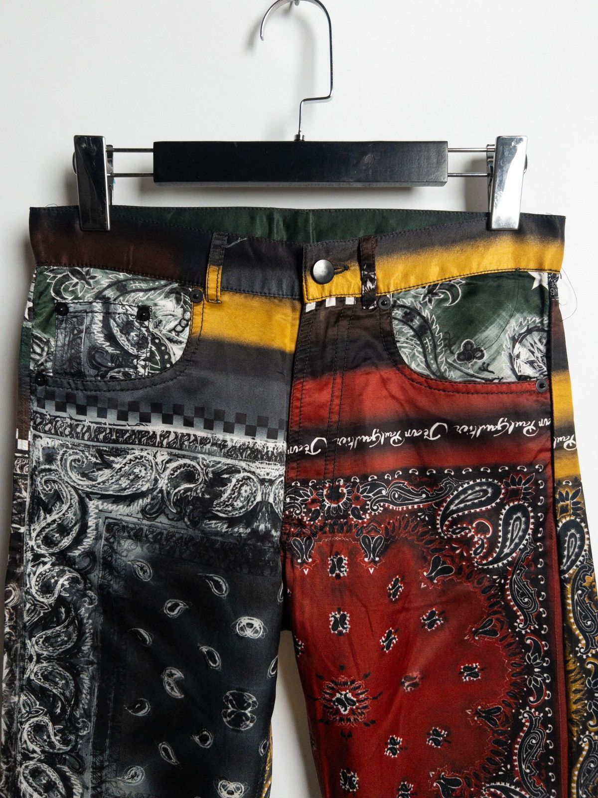 Jean Paul Gaultier - 𝐉𝐞𝐚𝐧 𝐏𝐚𝐮𝐥 𝐆𝐚𝐮𝐥𝐭𝐢𝐞𝐫 𝐅𝐮𝐥𝐥 𝐏𝐫𝐢𝐧𝐭𝐞𝐝 𝐏𝐚𝐧𝐭 - Size 27" / US 4 / IT 40 - 2 Thumbnail