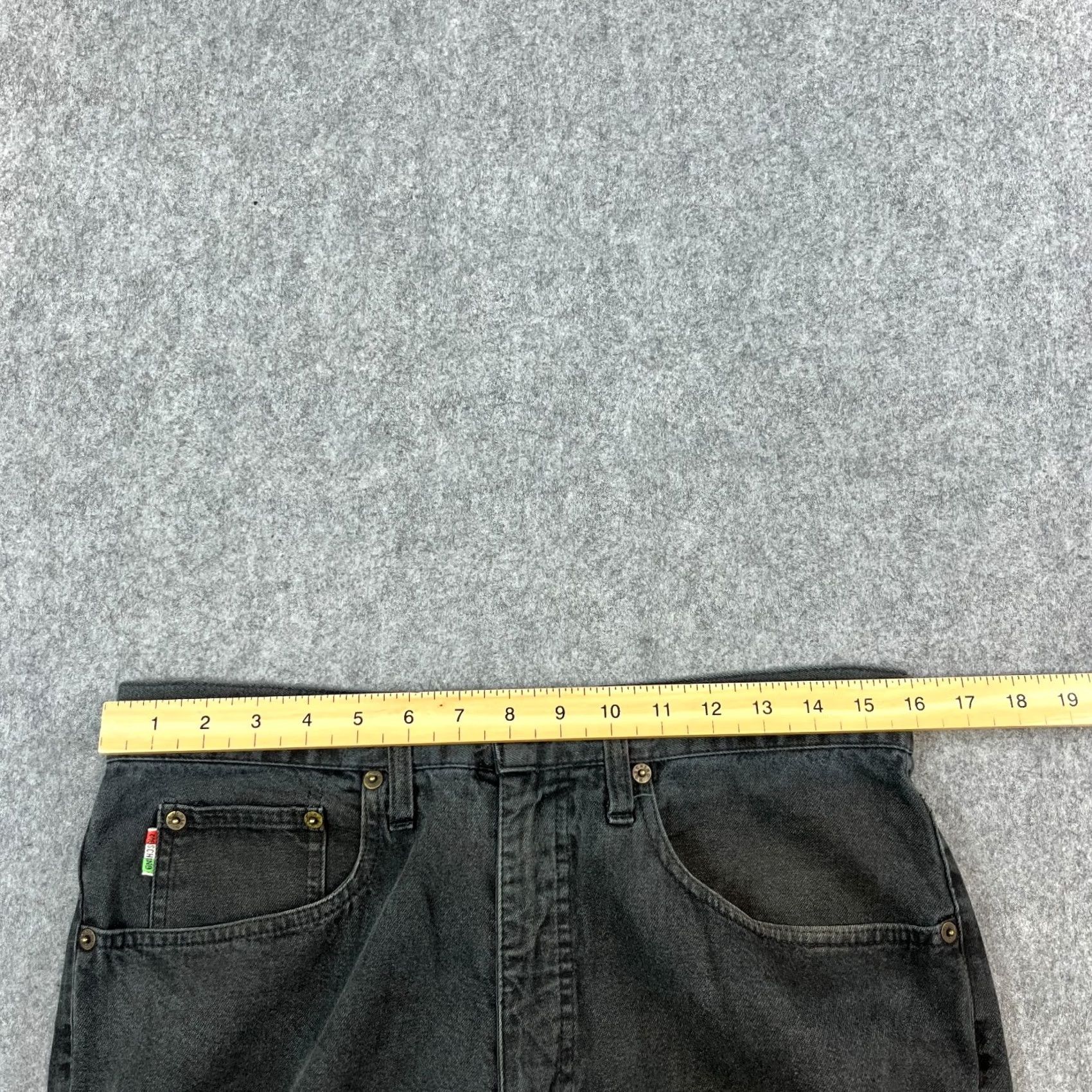 Moschino VINTAGE Moschino Jeans Regular Tapered 32 32 Black Italy Made Denim 5-Pocket Mens Accessories Logo Pocket Pattern No Pattern Size US 32 / EU 48 - 6 Thumbnail