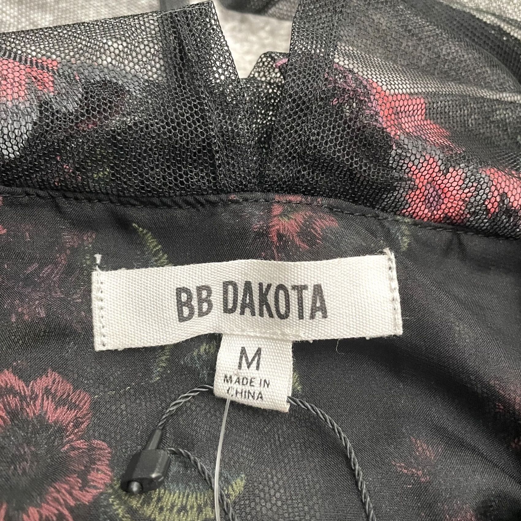 BB Dakota BB Dakota Womens Medium Black Sheer Embroidered Floral Ruffles Top Casual NWT Size M / US 6-8 / IT 42-44 - 5 Thumbnail