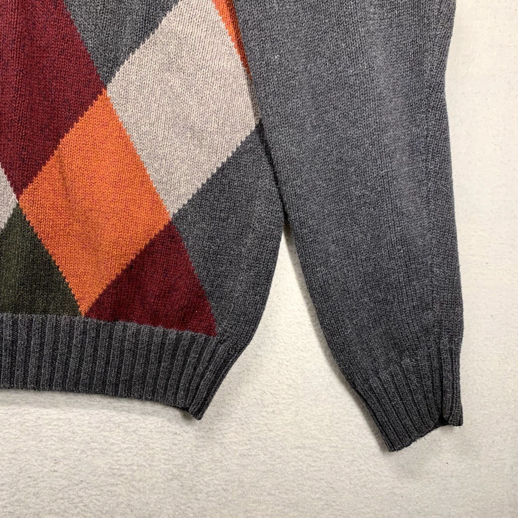 Van Heusen Van Heusen Argyle Sweater Large Gray Multi Color Long Sleeve Crew Neck Mens Size US L / EU 52-54 / 3 - 3 Thumbnail