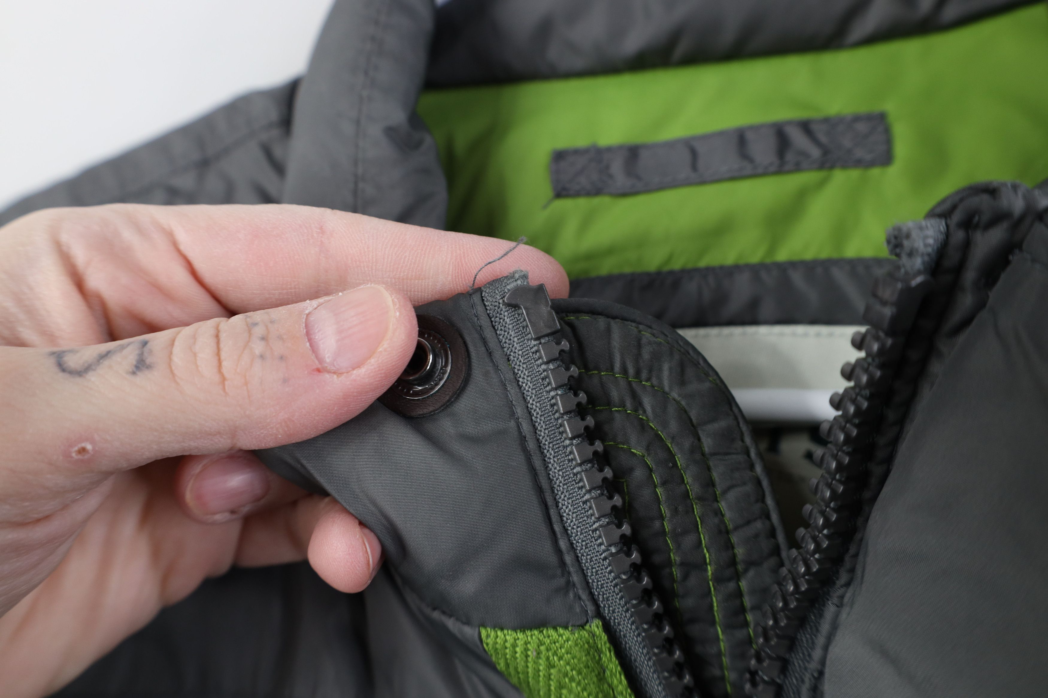Orvis Vintage Y2K Orvis Hiking Duck Down Puffer Vest Jacket Gray Size US M / EU 48-50 / 2 - 10 Thumbnail