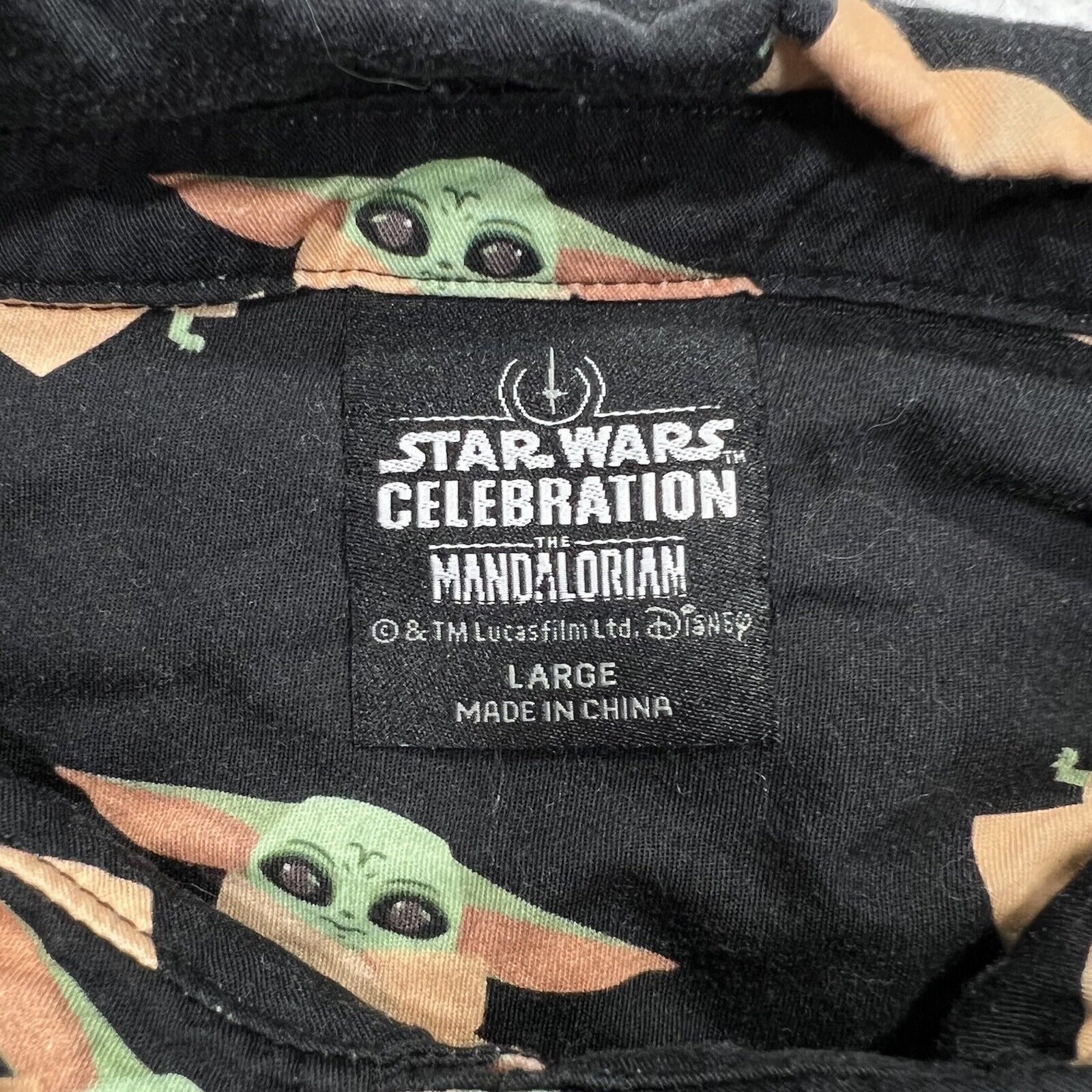 Star Wars Star Wars Celebration The Mandalorian Yoda Button Shirt Size US L / EU 52-54 / 3 - 3 Thumbnail
