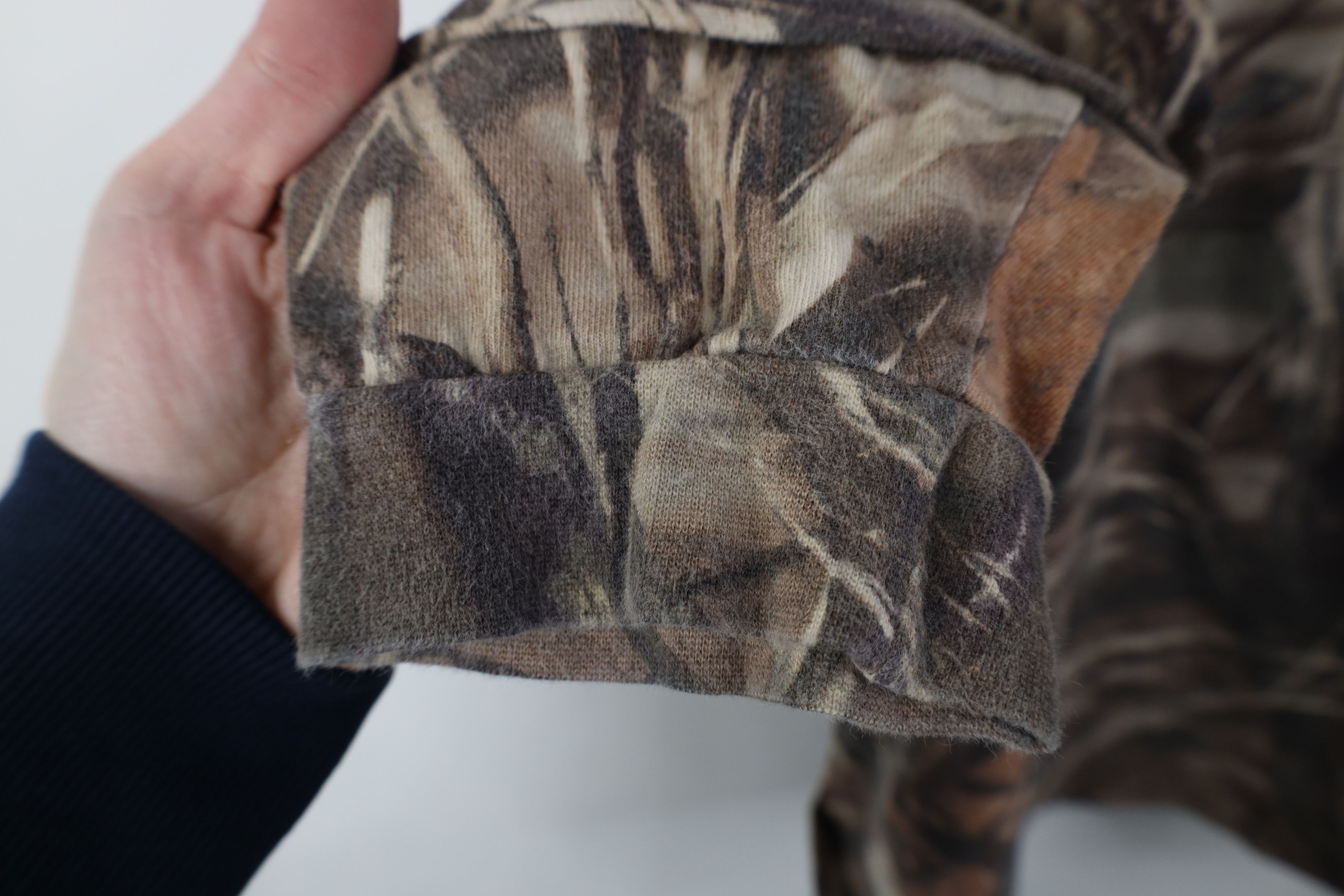 Vintage Vintage Y2K Streetwear Camouflage Long Sleeve Pocket T-Shirt Size US XXL / EU 58 / 5 - 9 Thumbnail