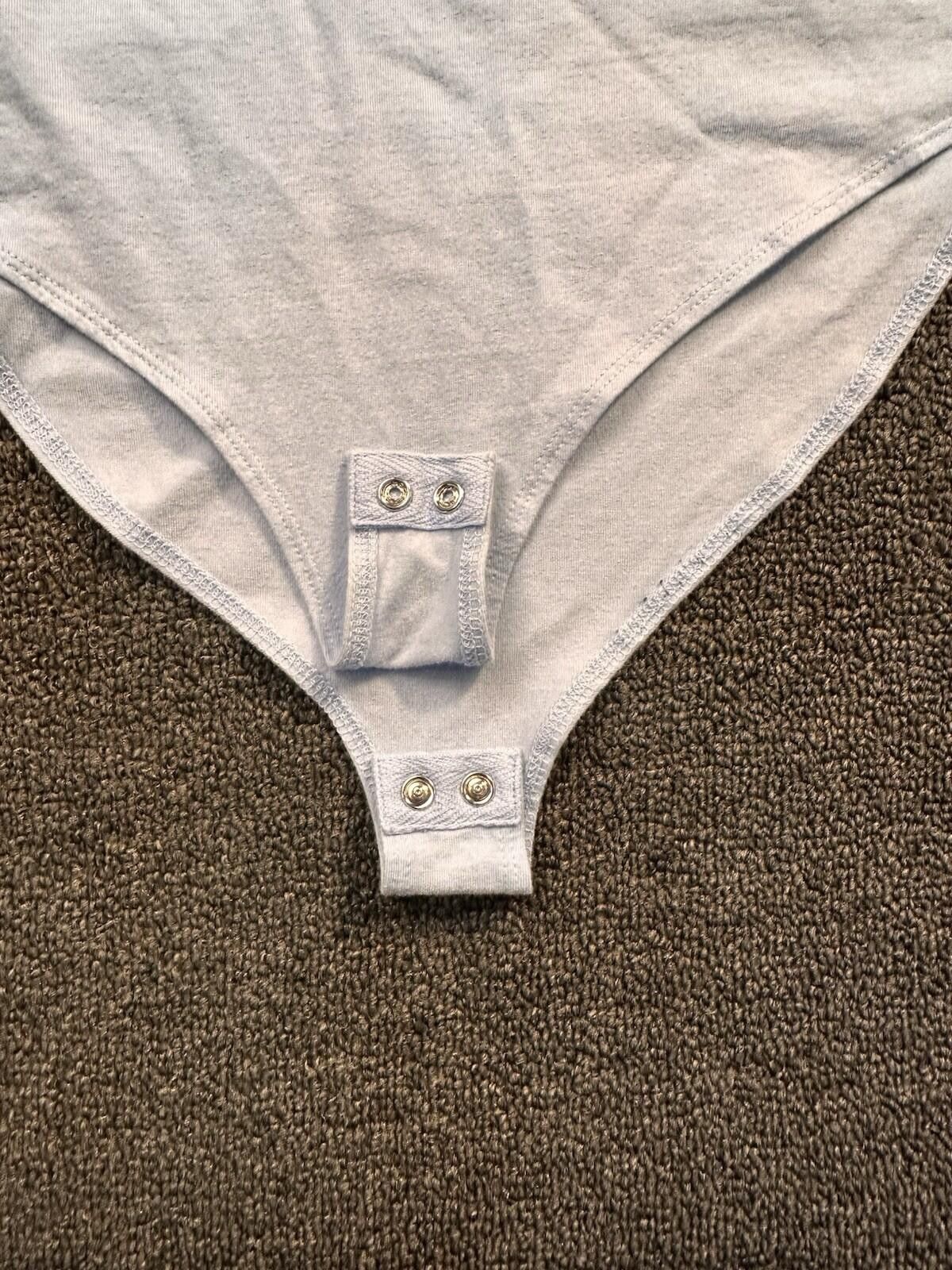 Forever 21 Forever 21 White Halter Stretch Snap Bodysuit Size M Size ONE SIZE - 4 Thumbnail