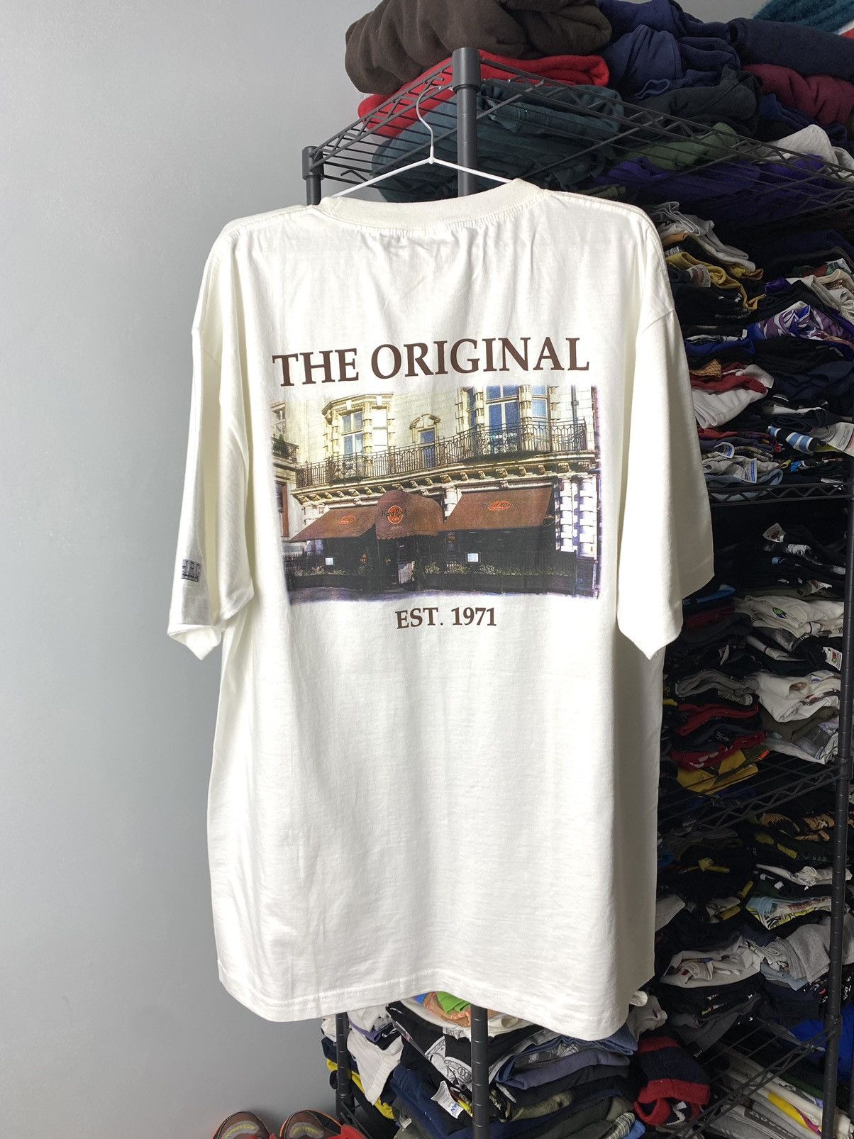 Band Tees Y2K Vintage Hard Rock Cafe London T Shirt Hawaiian Shirt Size US XL / EU 56 / 4 - 1 Thumbnail