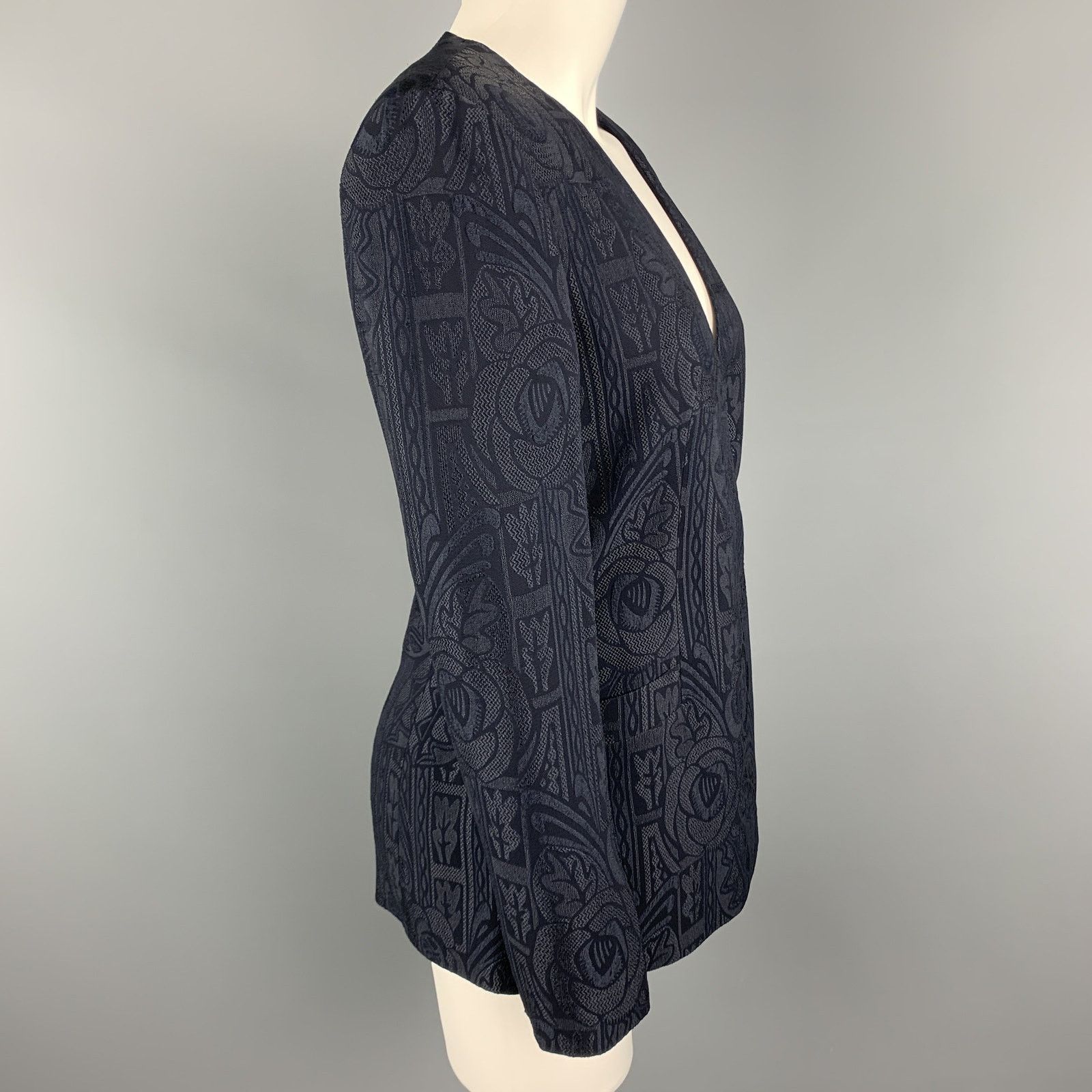Giorgio Armani GIORGIO ARMANI Size 0 Navy Jacquard V Neck Jacket Size XS / US 0-2 / IT 36-38 - 4 Thumbnail